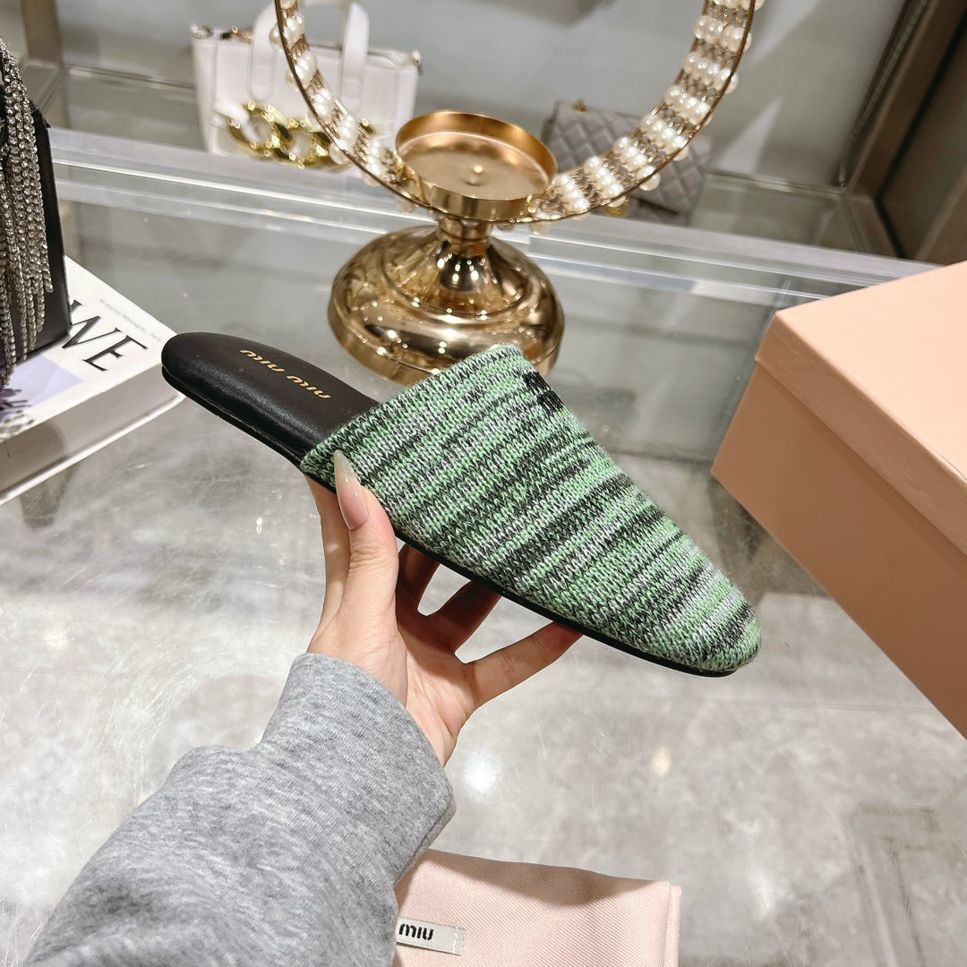 Miu Miu Wool slippers - 