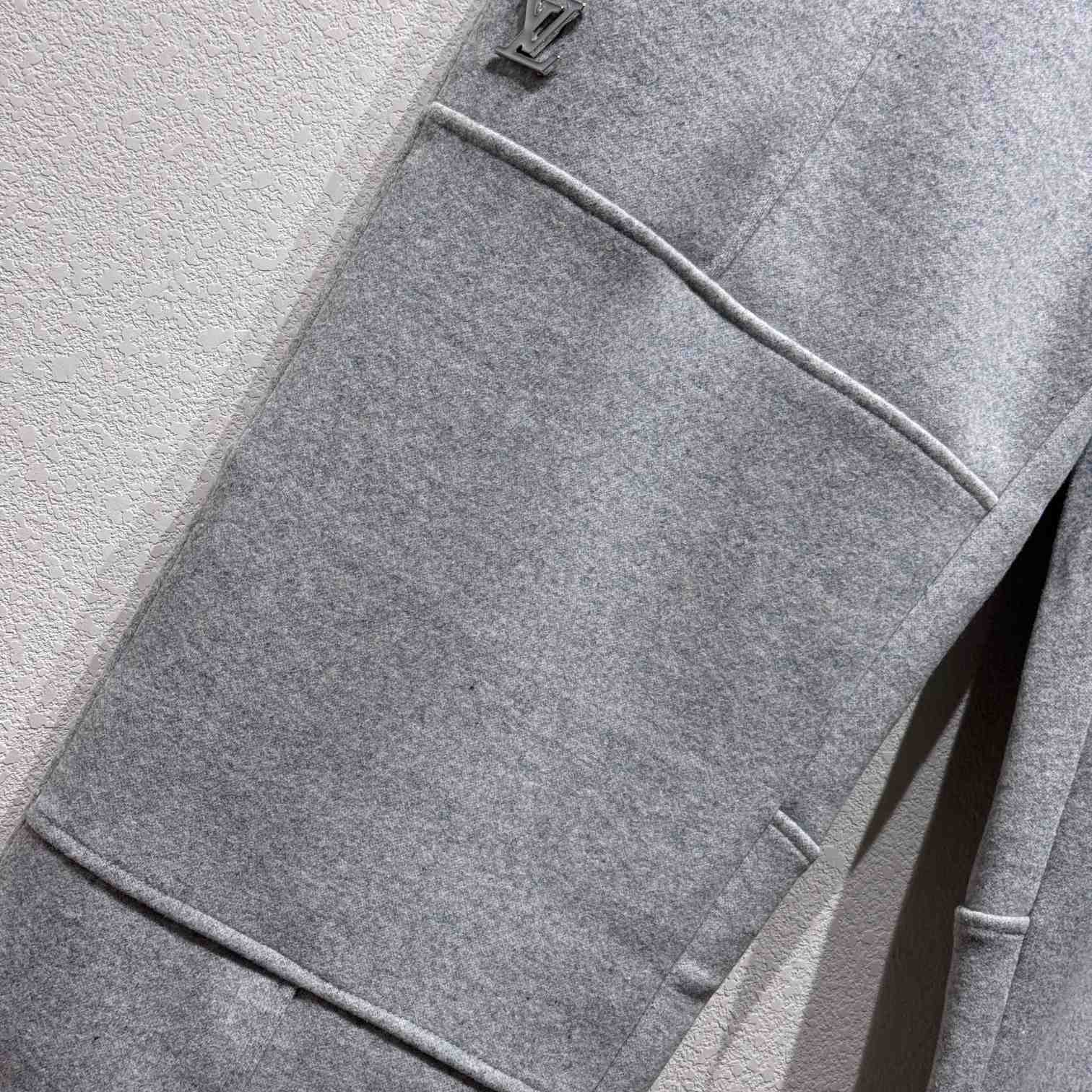 Louis Vuitton Wool Cargo Pants  1AGJLK - 