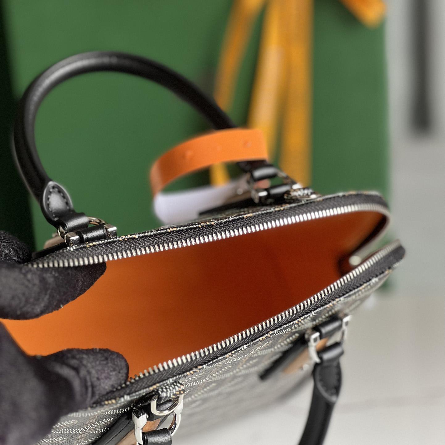 Goyard Vendôme Mini Bag  - 