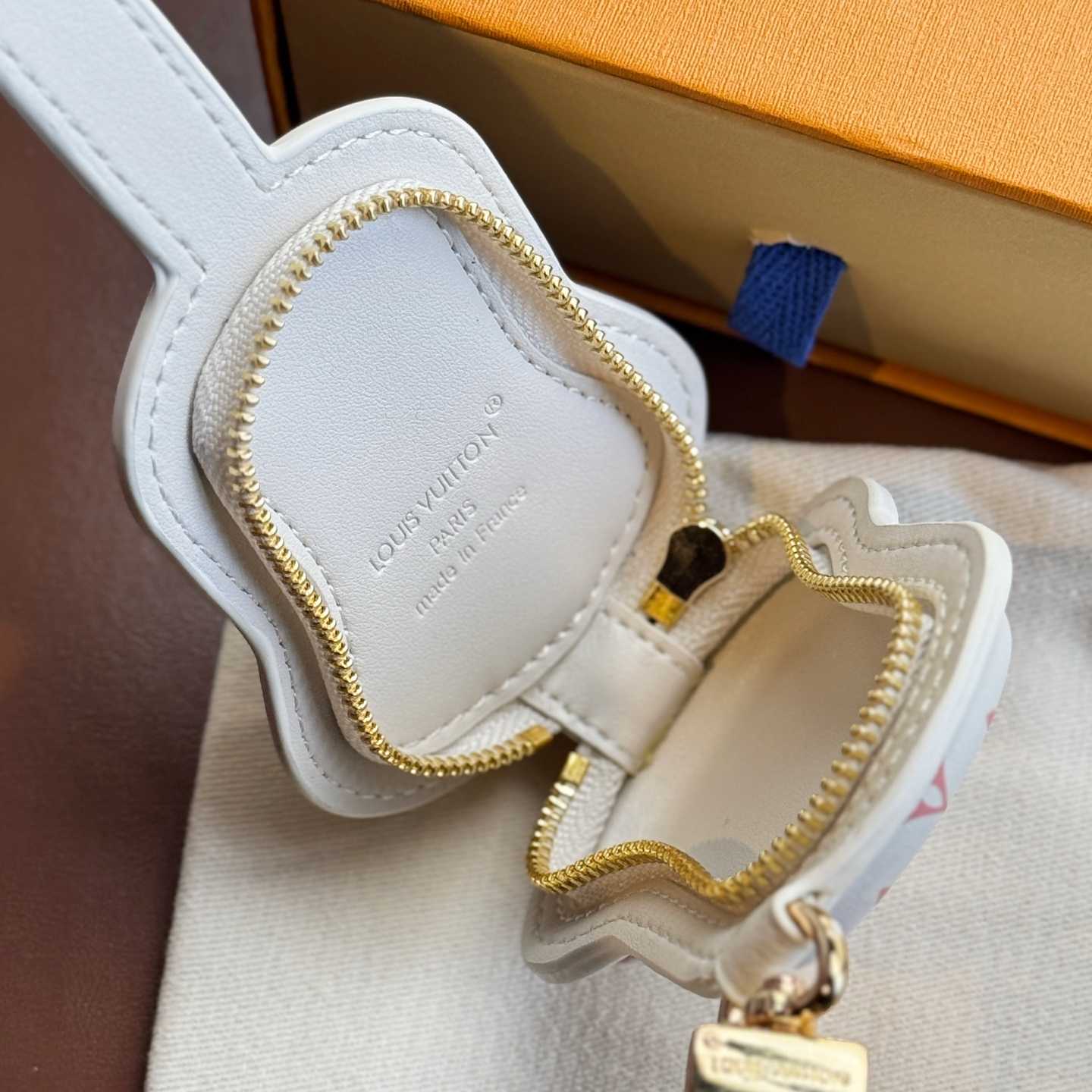 Louis Vuitton Guitar Pouch Bag Charm   M02032 - 