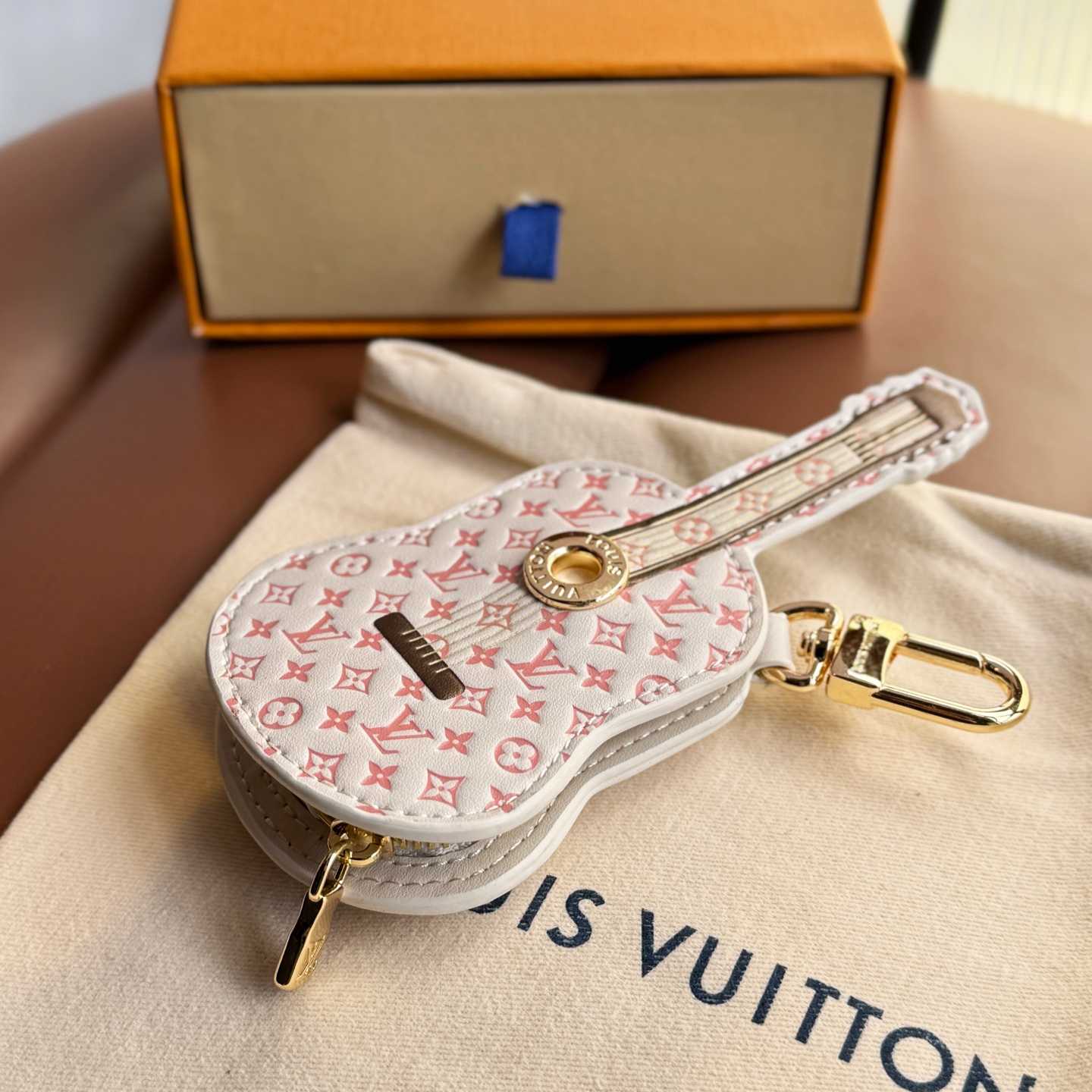 Louis Vuitton Guitar Pouch Bag Charm   M02032 - 