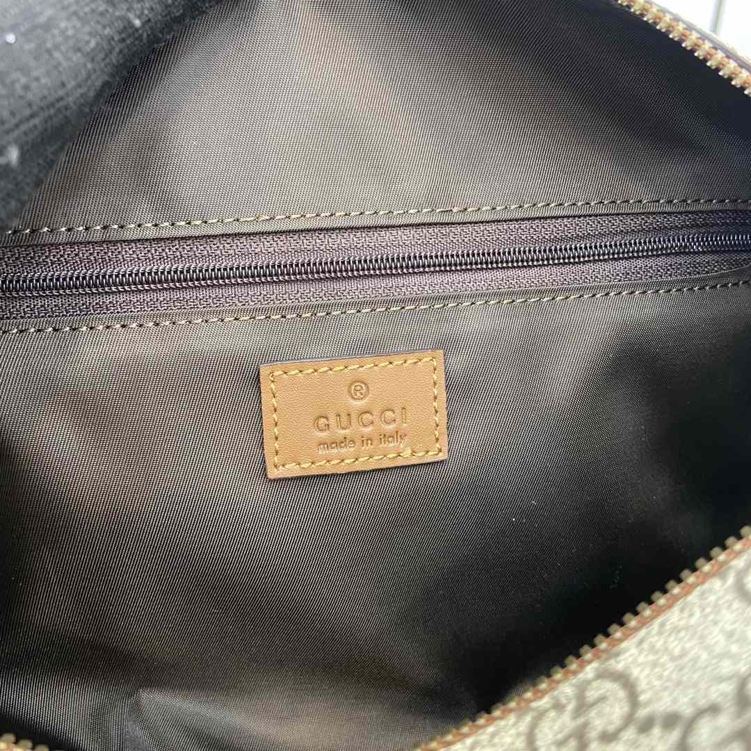 Gucci GG Emblem Medium Toiletry Case - 