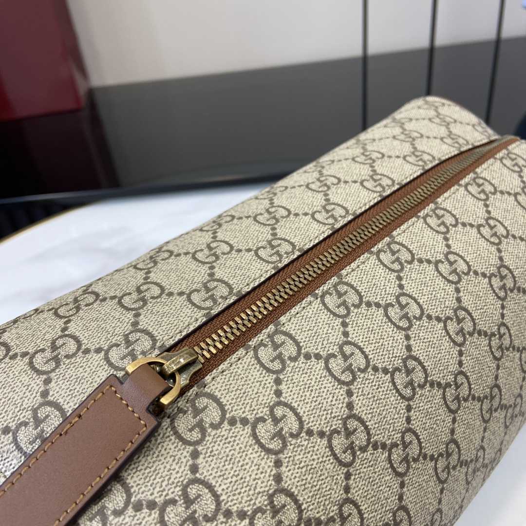 Gucci GG Emblem Medium Toiletry Case - 