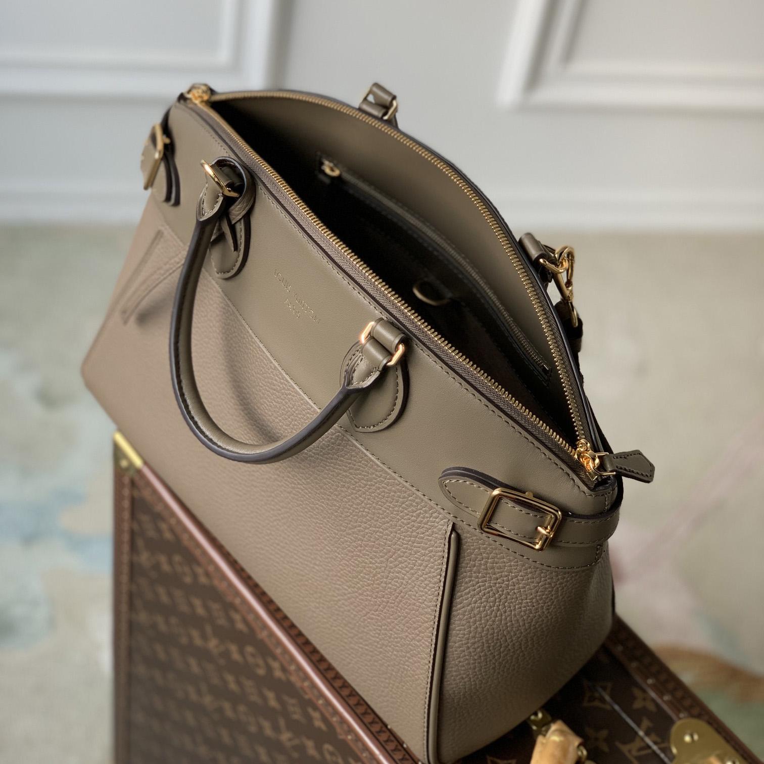 Louis Vuitton Vendôme MM  M22927 - 