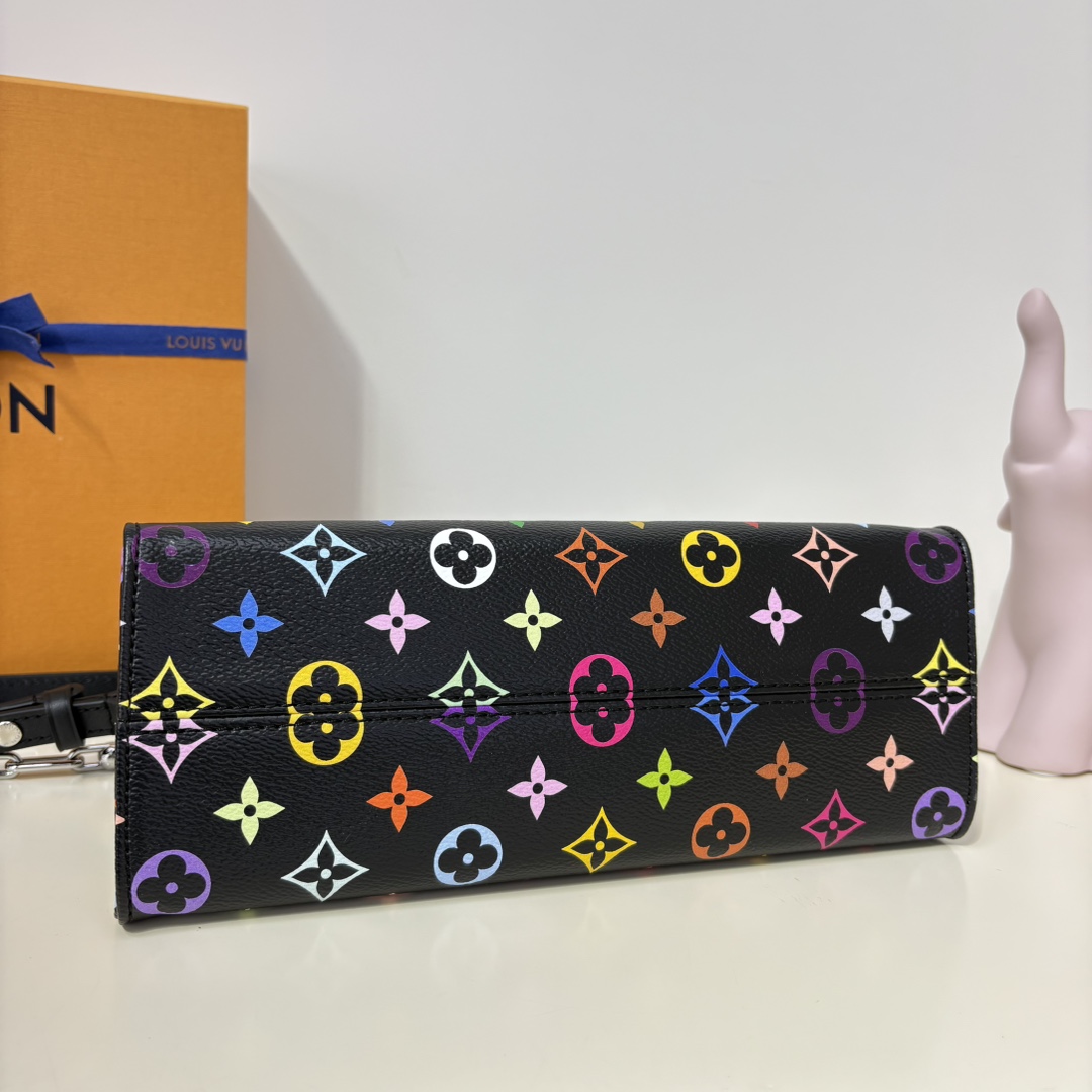 Louis Vuitton LV x TM OnTheGo East West Chain   M13260 - 