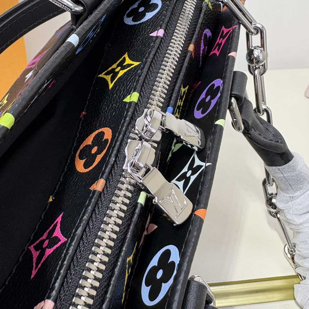 Louis Vuitton LV x TM OnTheGo East West Chain   M13260 - 