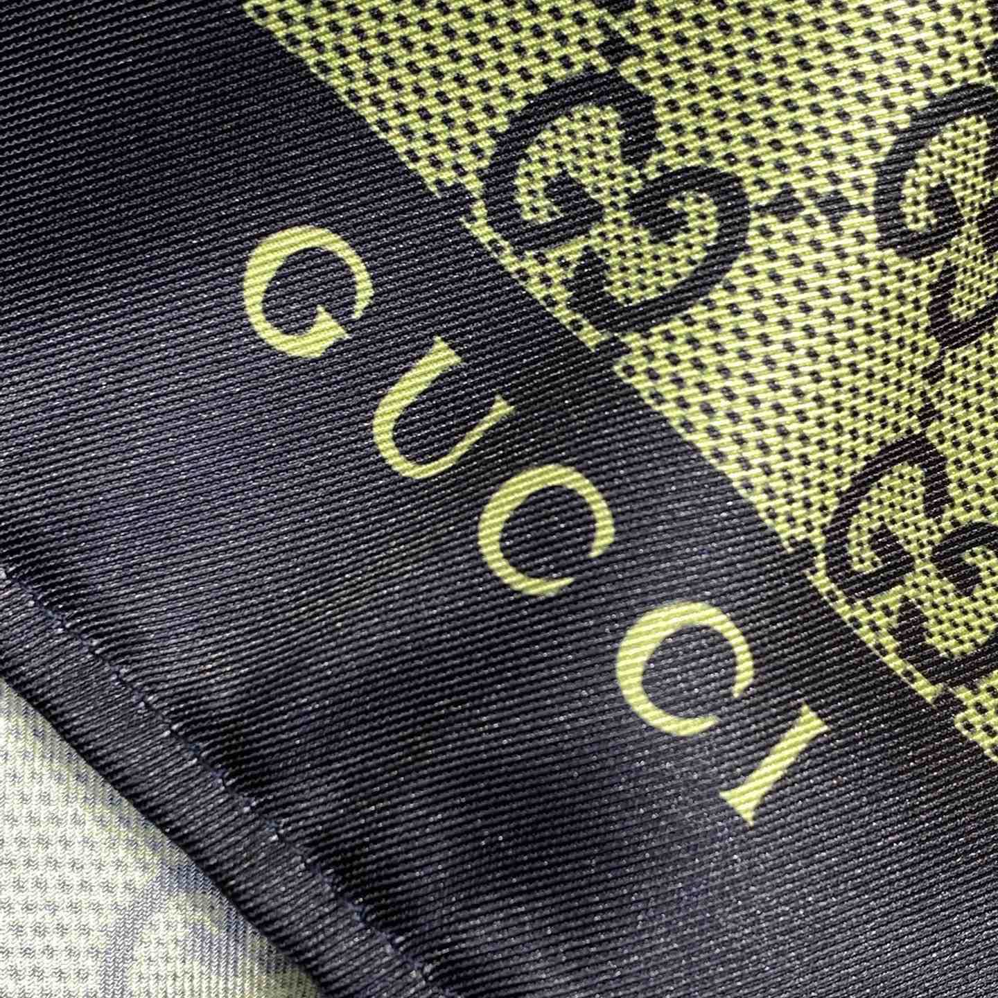 Gucci Printed Silk Shirt - 