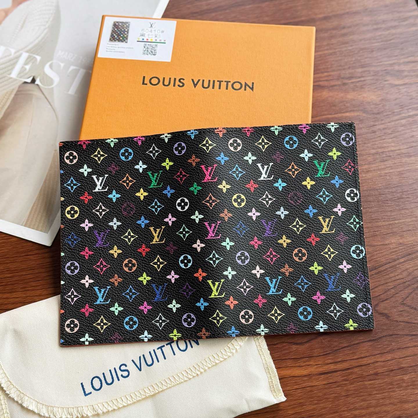 Louis Vuitton LV x TM Passport Cover   M13414 - 