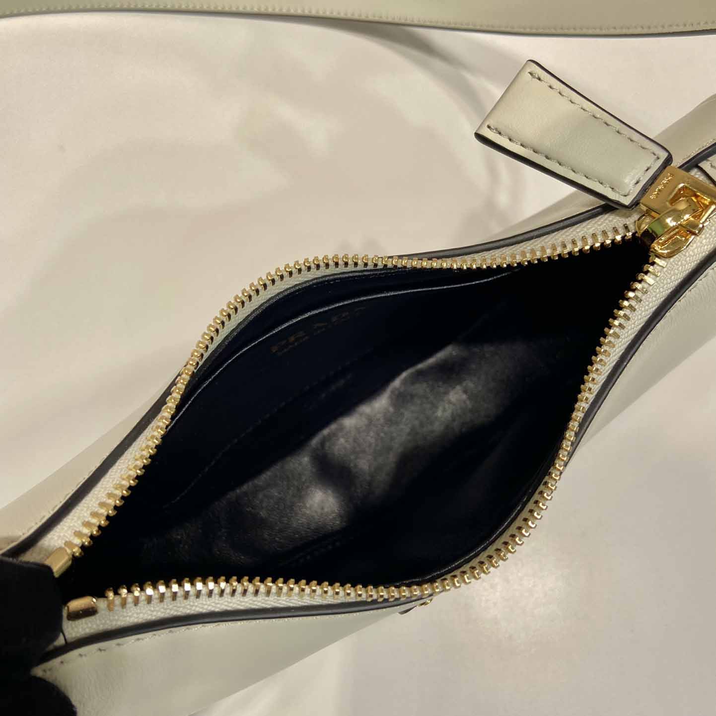 Prada Arqué Small Leather Shoulder Bag - 