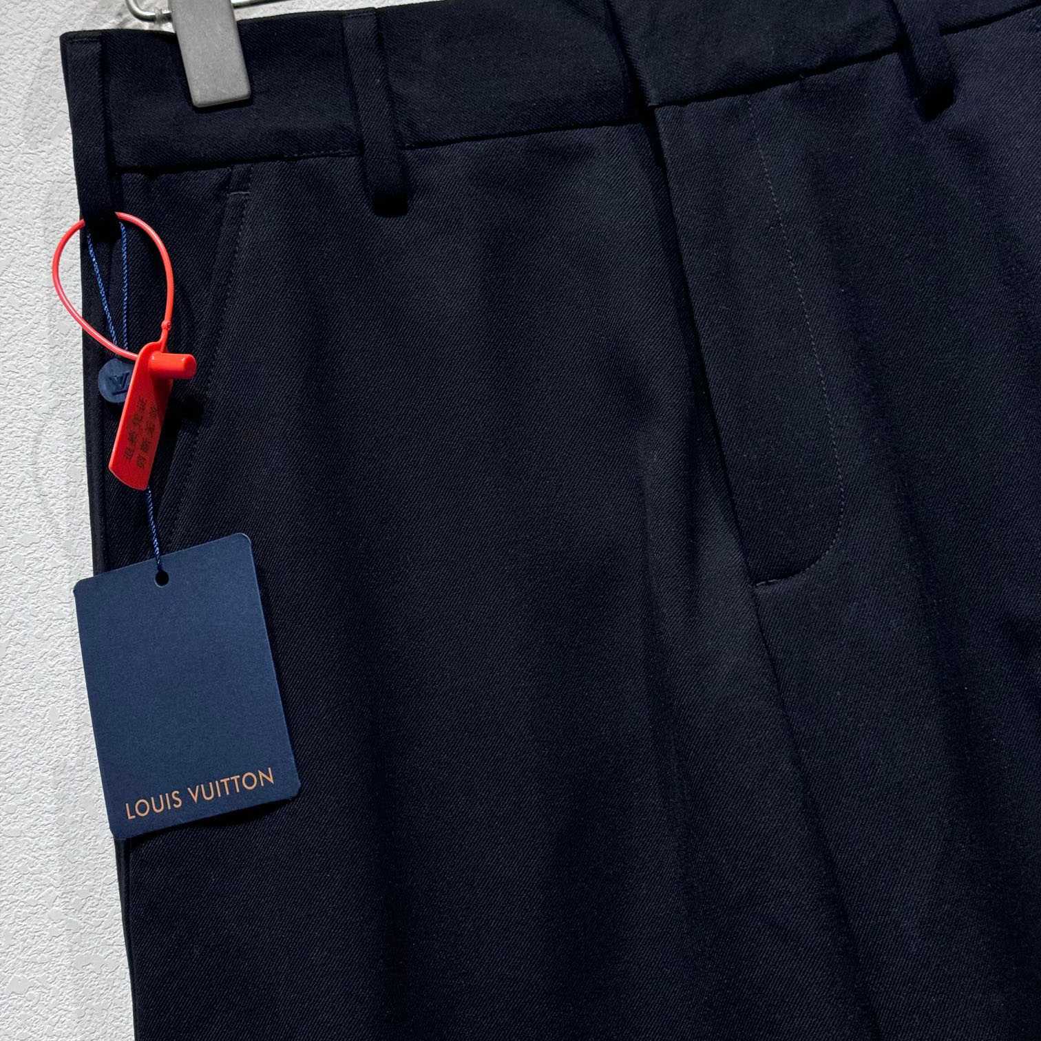 Louis Vuitton Cargo Shorts - 