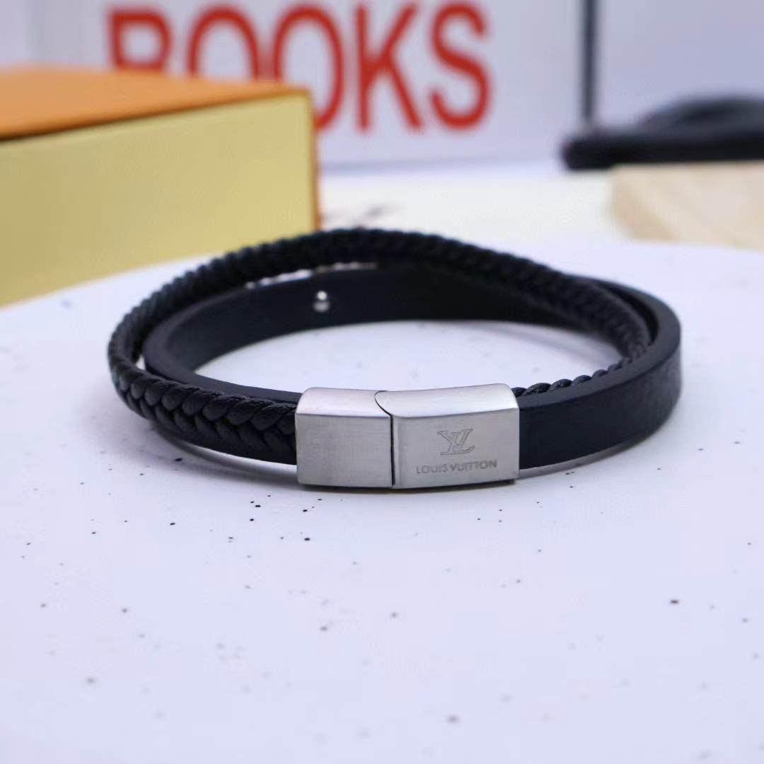 Louis Vuitton Bracelet - 