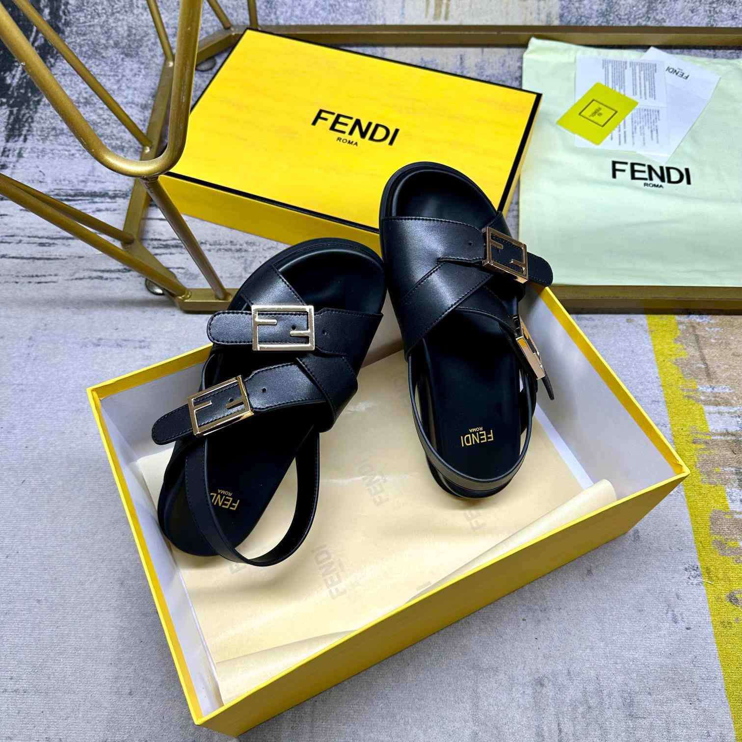 Fendi Feel Black Leather Slides - DesignerGu