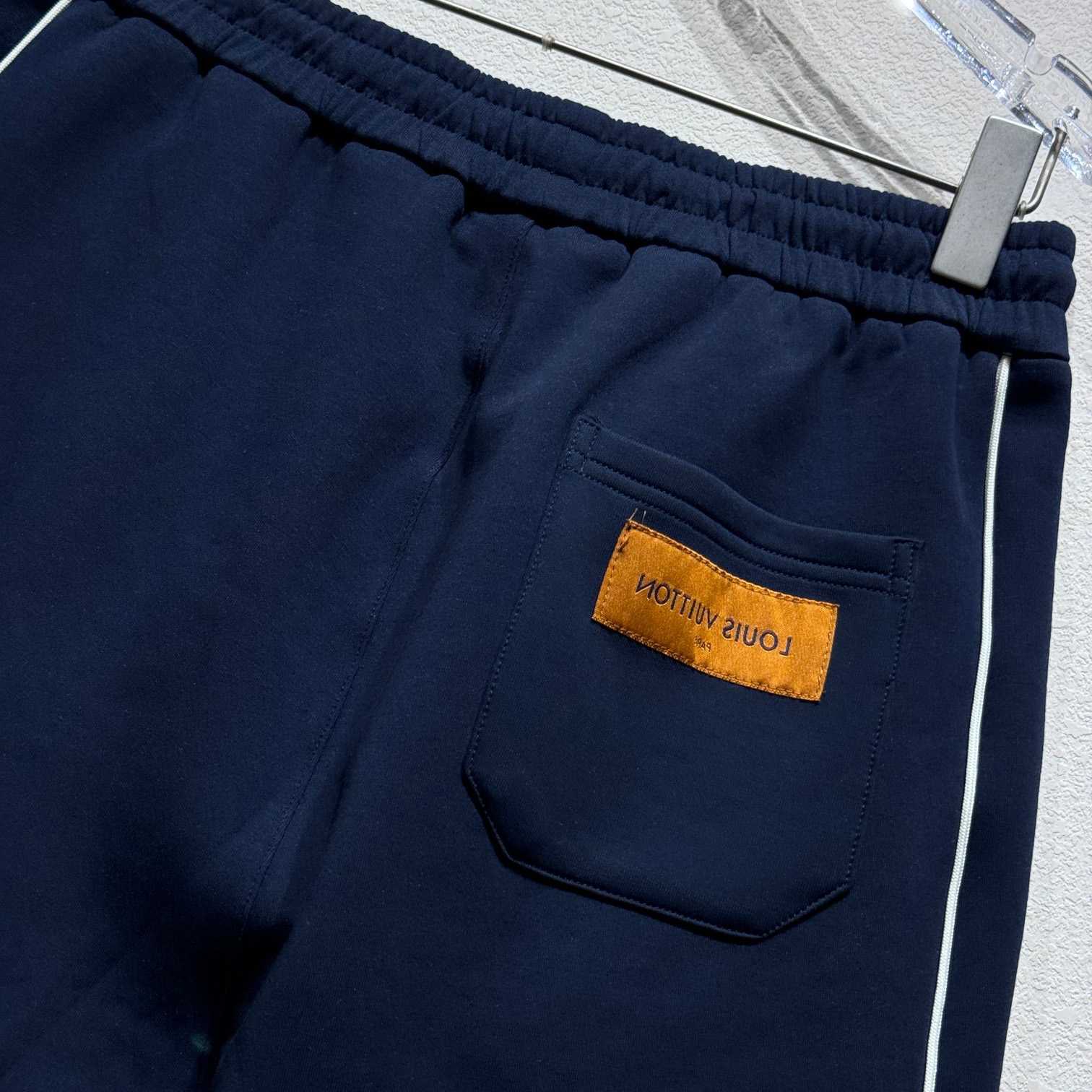 Louis Vuitton Cotton Shorts - DesignerGu