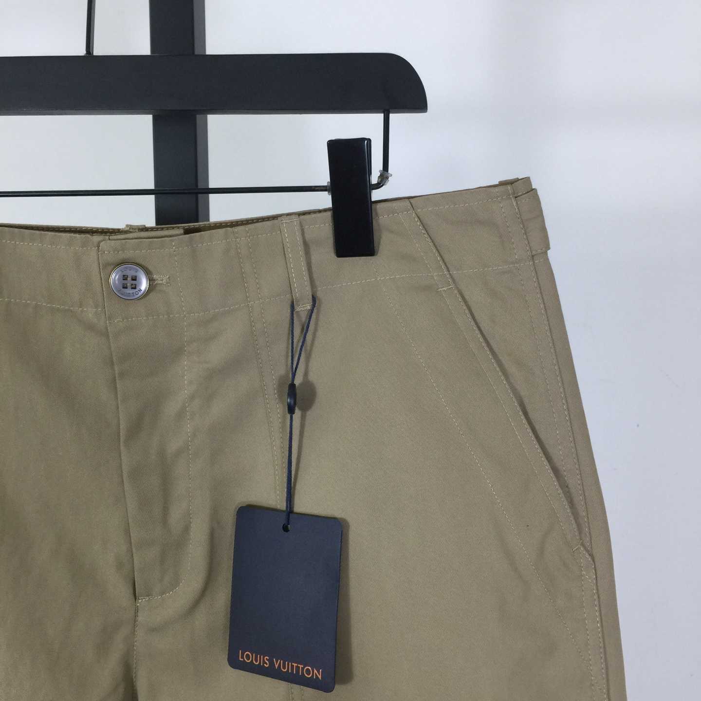 Louis Vuitton Shorts    - 