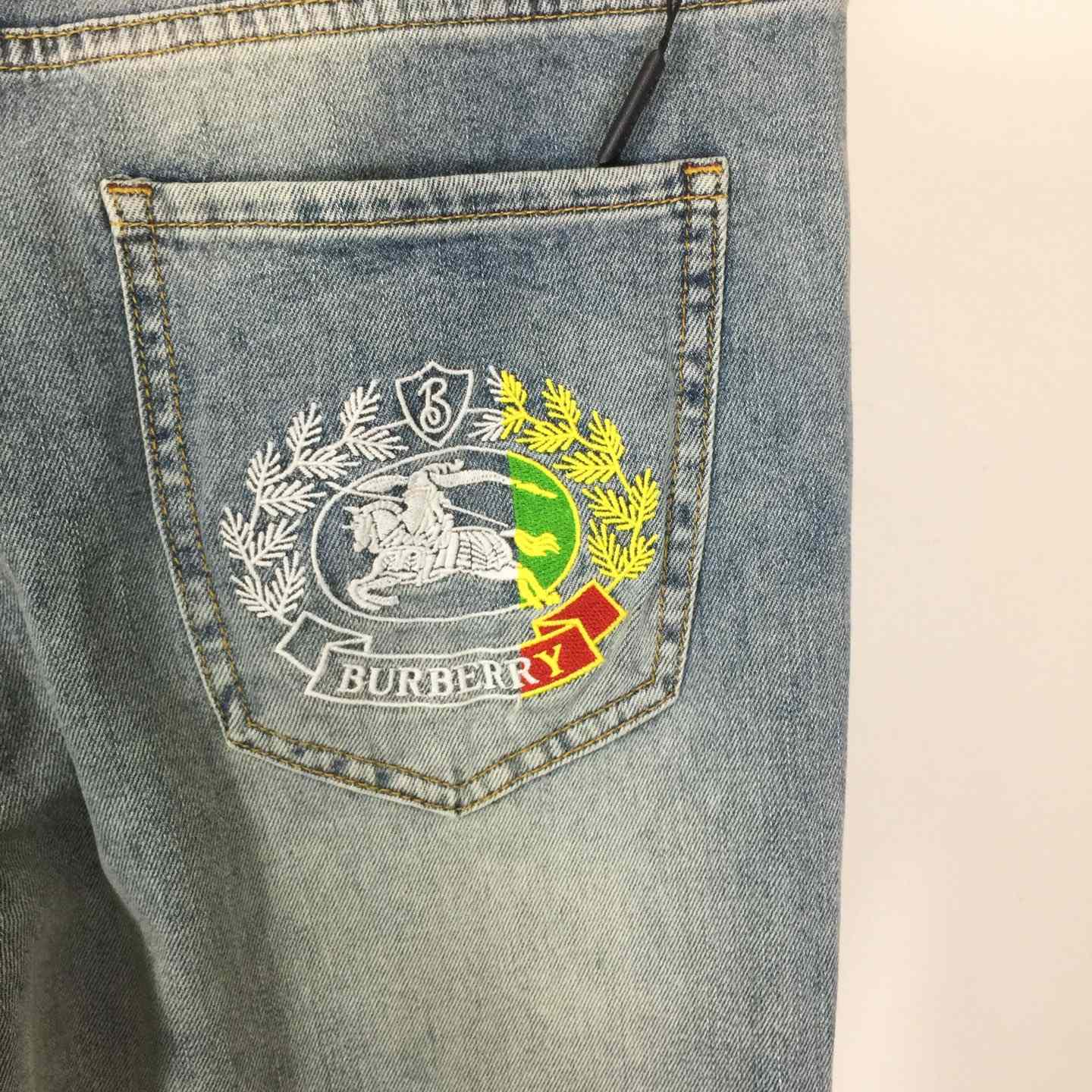 Burberry Jeans - 