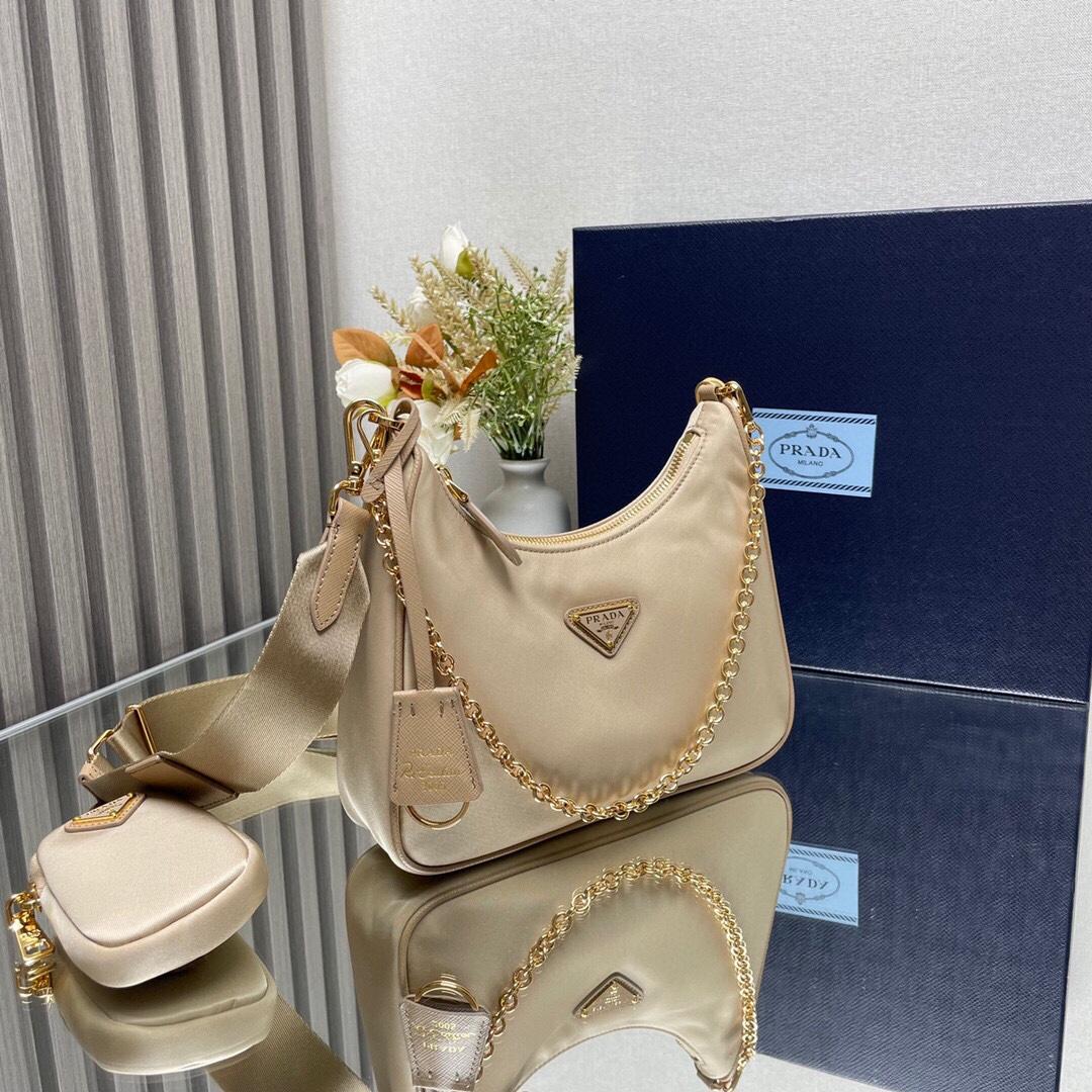 Prada Re-Edition 2005 Re-Nylon And Saffiano Leather Bag With Charm - 