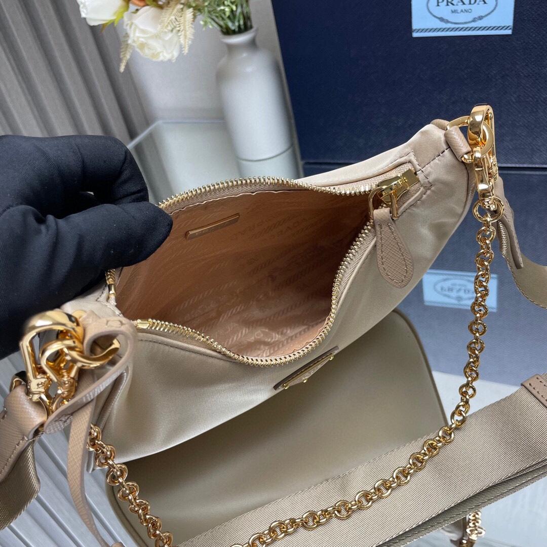 Prada Re-Edition 2005 Re-Nylon And Saffiano Leather Bag With Charm - 
