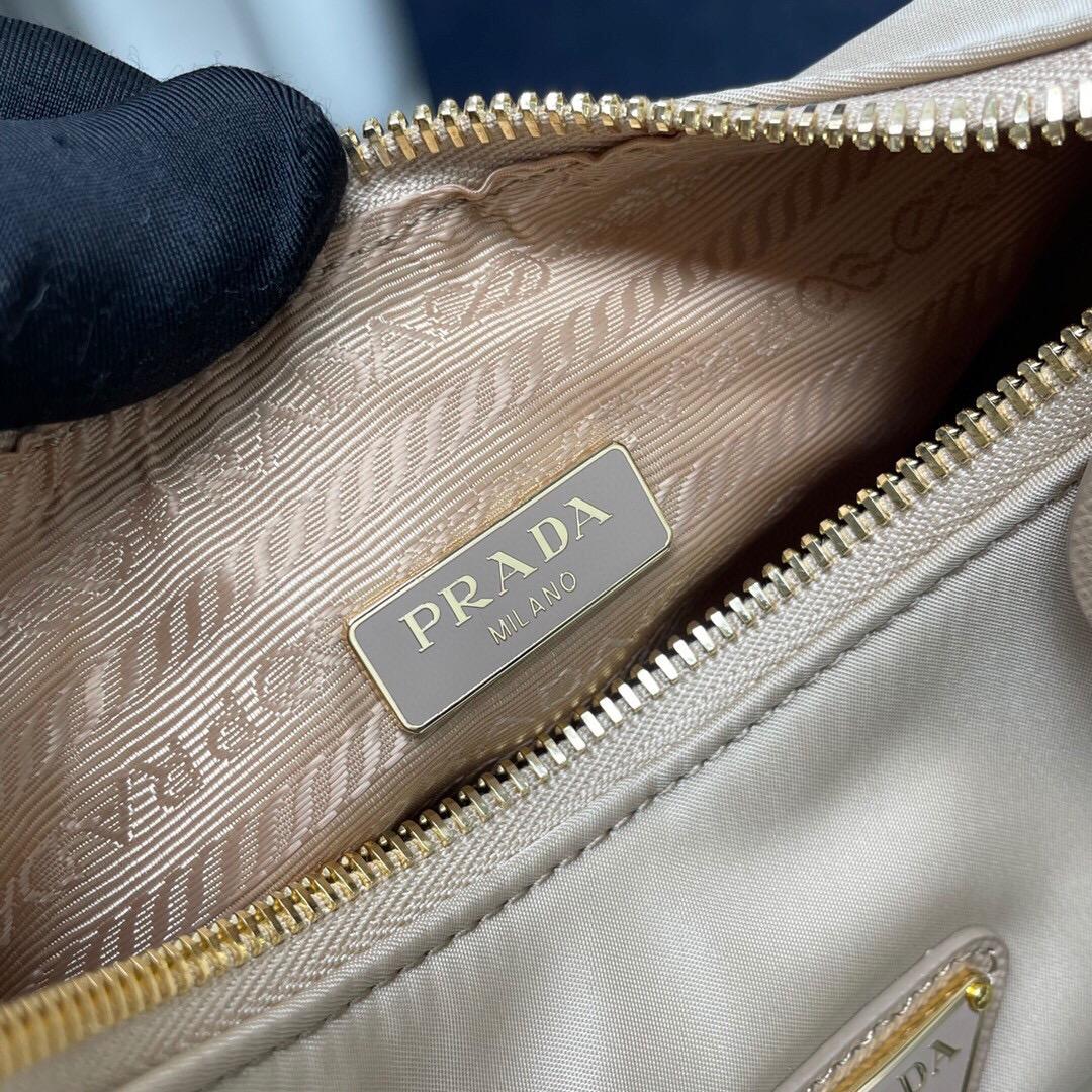 Prada Re-Edition 2005 Re-Nylon And Saffiano Leather Bag With Charm - 