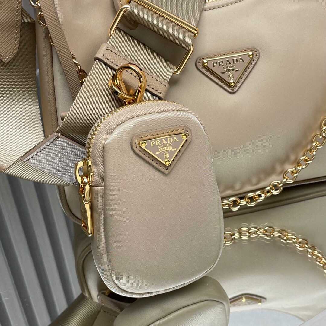 Prada Re-Edition 2005 Re-Nylon And Saffiano Leather Bag With Charm - 
