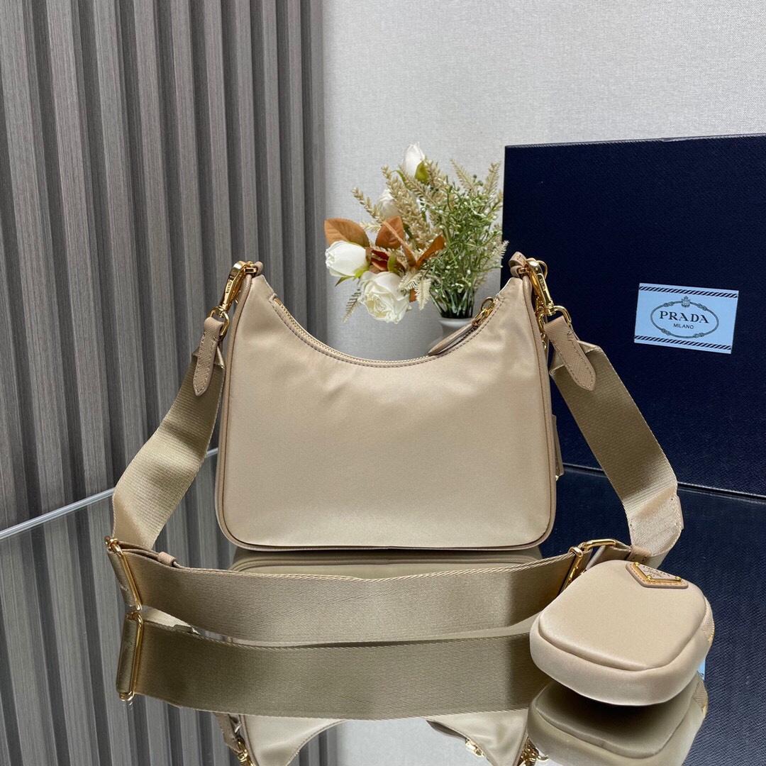 Prada Re-Edition 2005 Re-Nylon And Saffiano Leather Bag With Charm - 