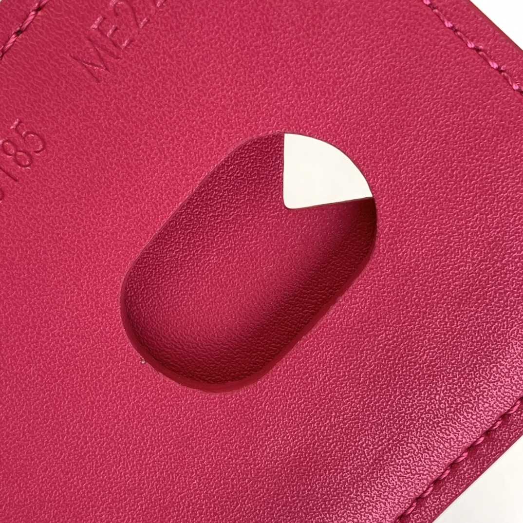 Louis Vuitton Porte-Cartes Magnet  M12851 - 