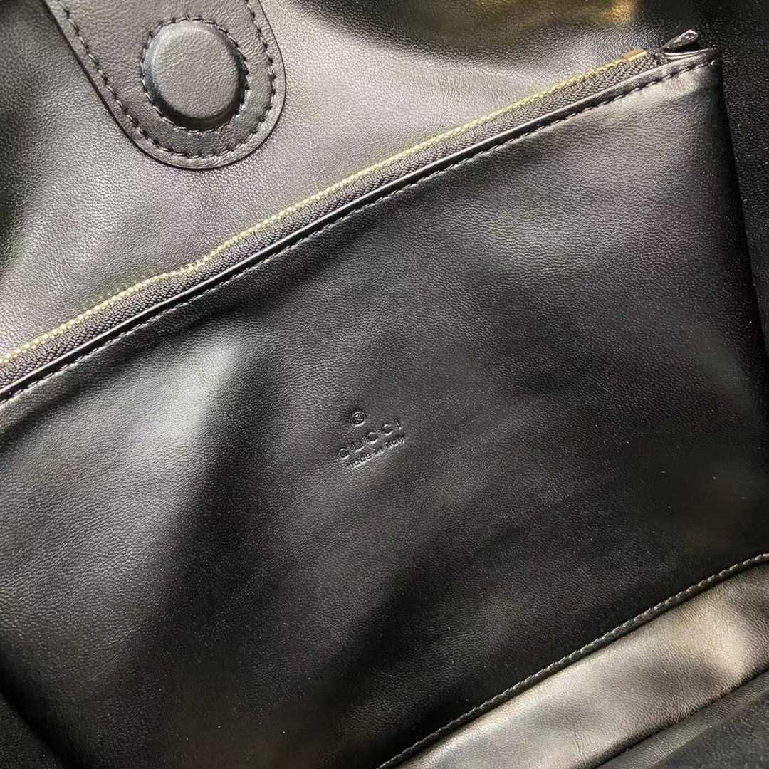 Gucci B Medium Shoulder Bag - 