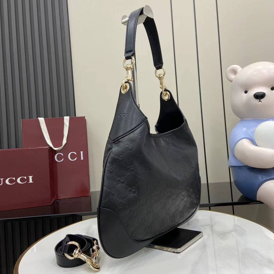 Gucci B Medium Shoulder Bag - 