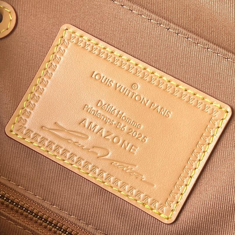 Louis Vuitton Christopher MM   M14038 - DesignerGu