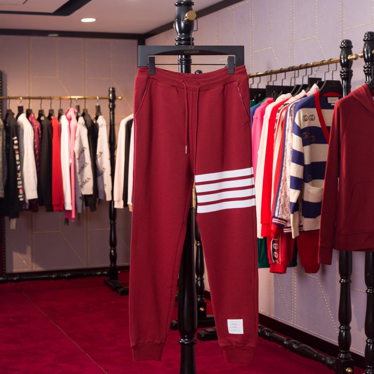 Thom Browne 4 Bar Sweatpants    TB21 - DesignerGu