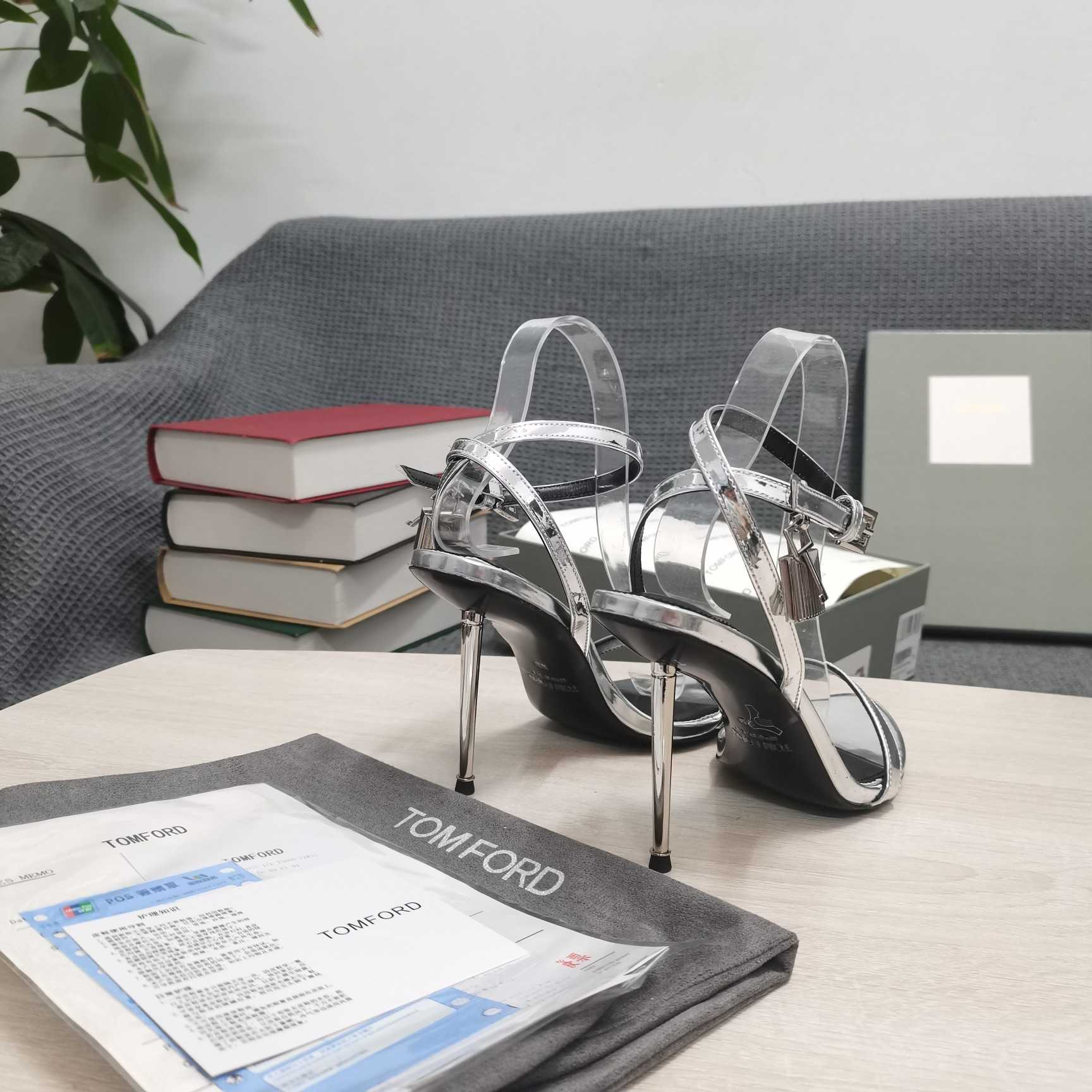 Tom Ford Silver Padlock Sandals - 