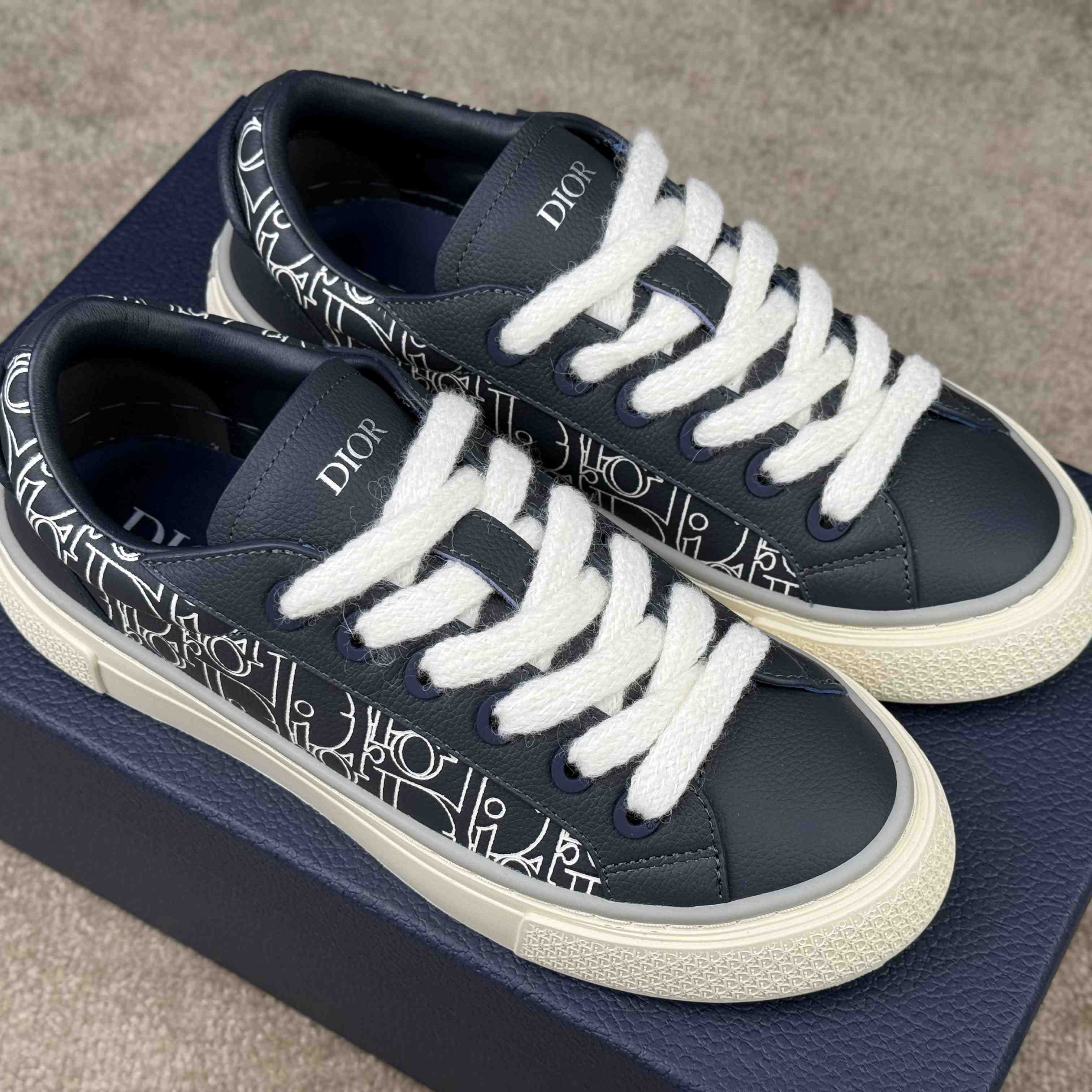Dior B33 Spin Sneaker  - 