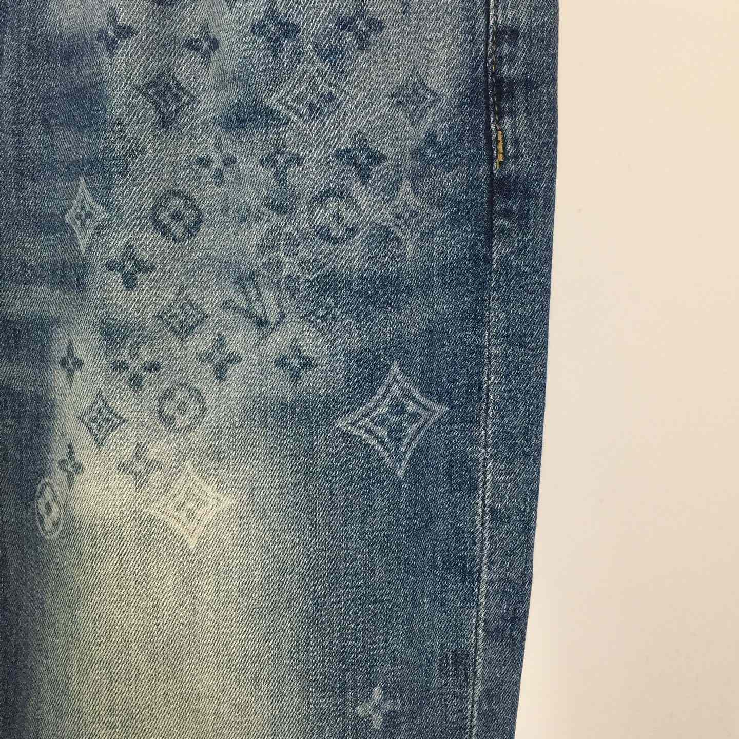 Louis Vuitton Jeans - 