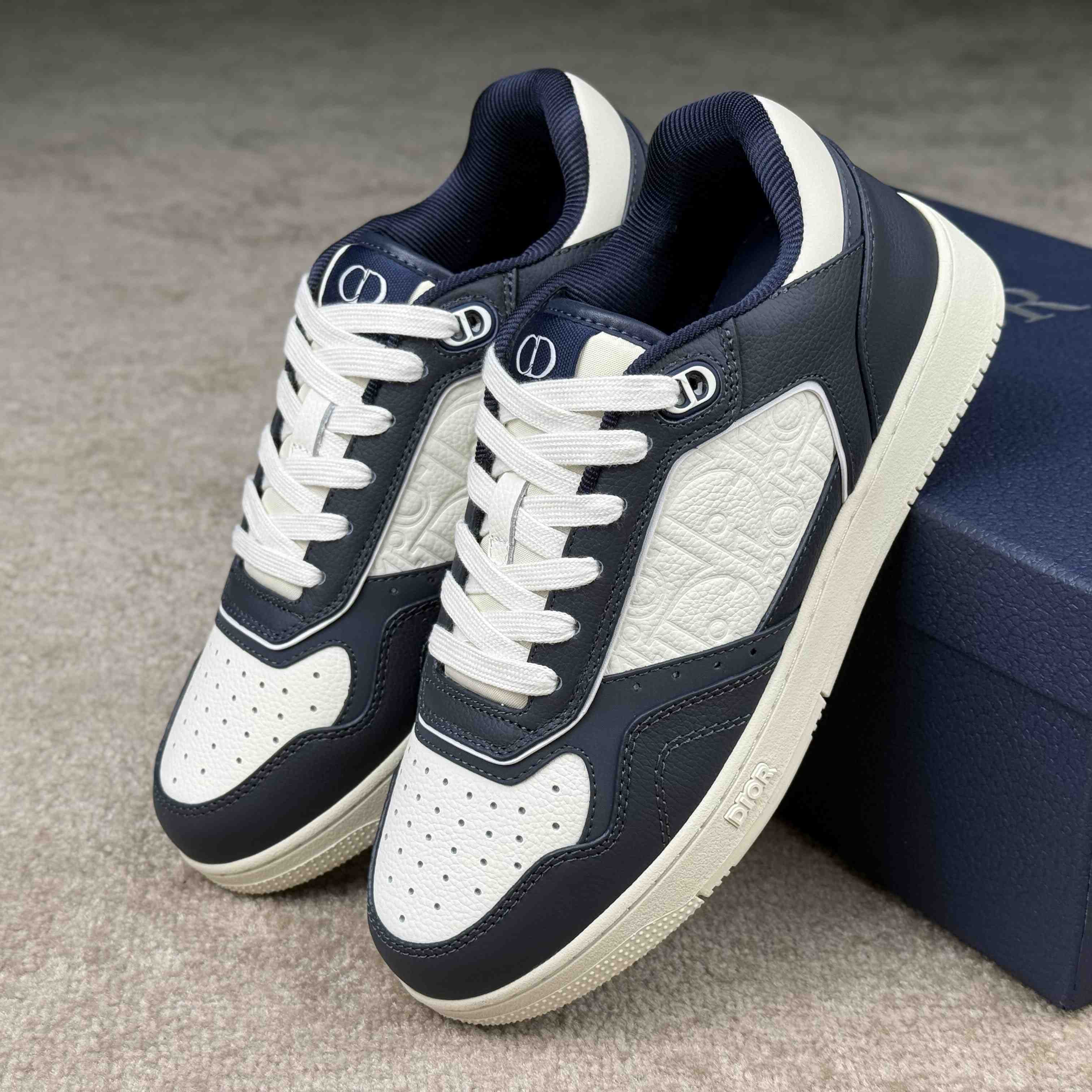 Dior B27 Uptown Low-Top Sneaker  - 