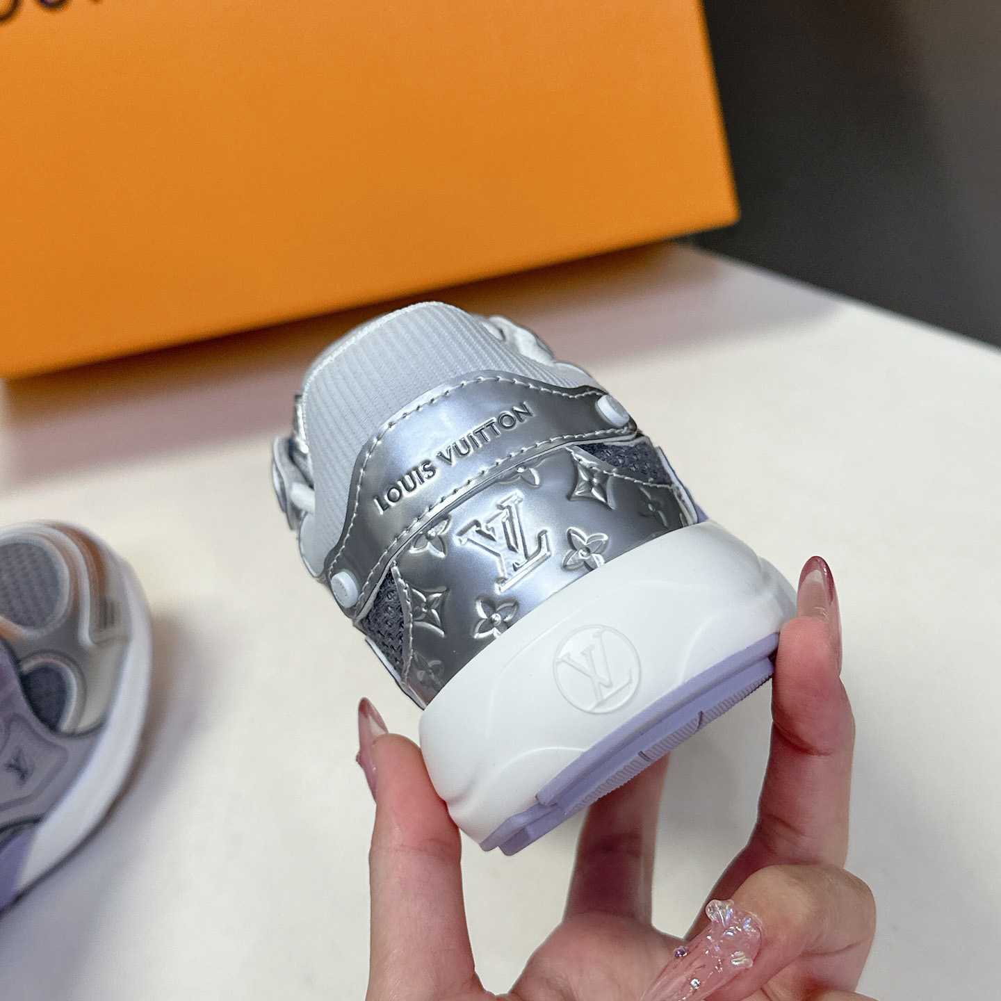 Louis Vuitton LV Olympia Sneaker   1AHOM6 - 