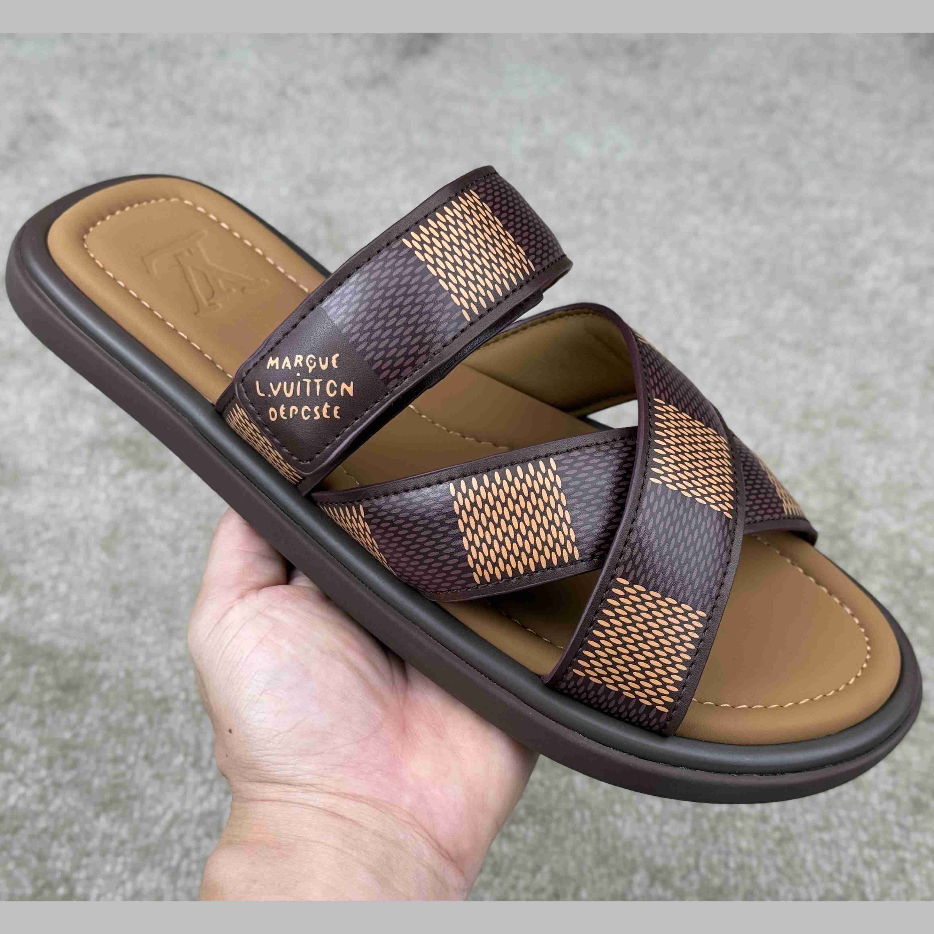 Louis Vuitton LV Venice Mule    1ACRJB - DesignerGu