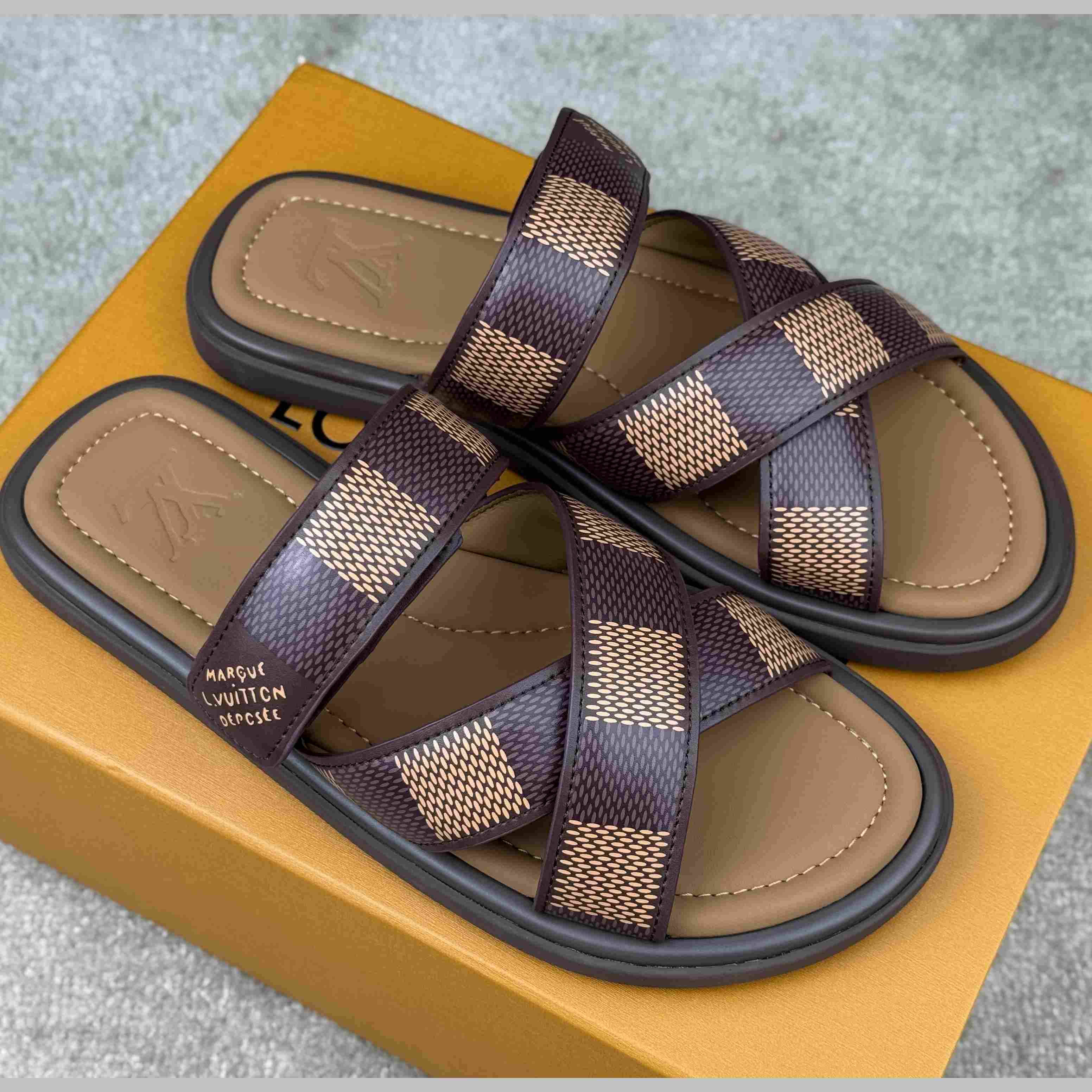 Louis Vuitton LV Venice Mule    1ACRJB - DesignerGu