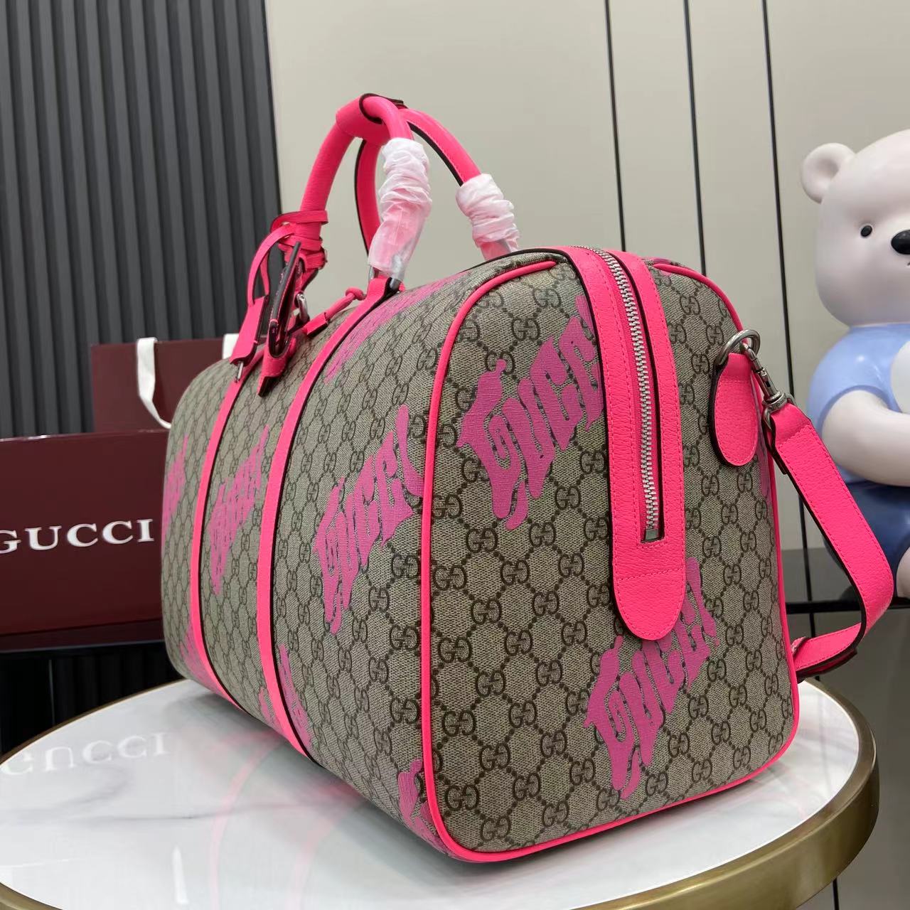 Gucci Medium Duffle Bag With Print - 