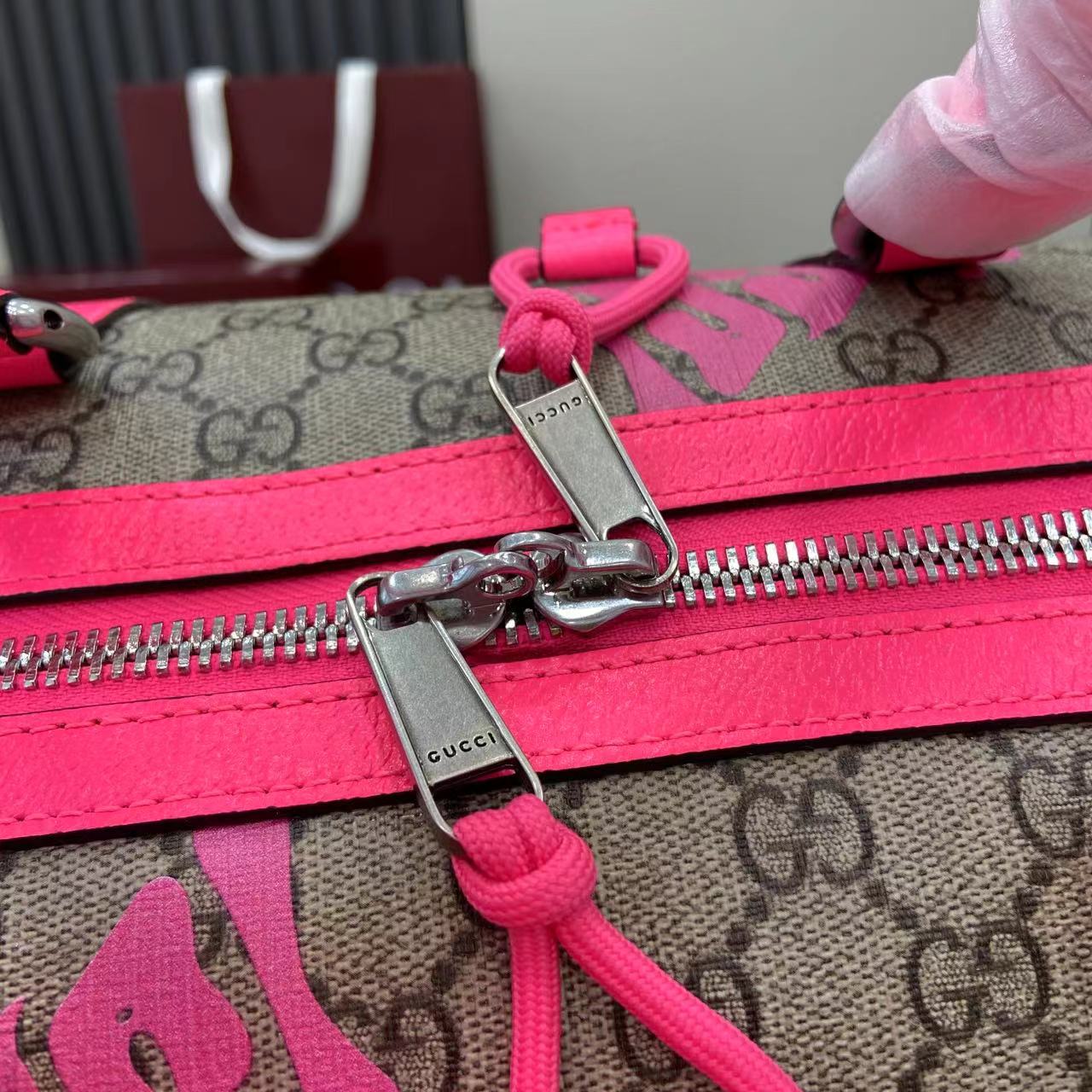 Gucci Medium Duffle Bag With Print - 