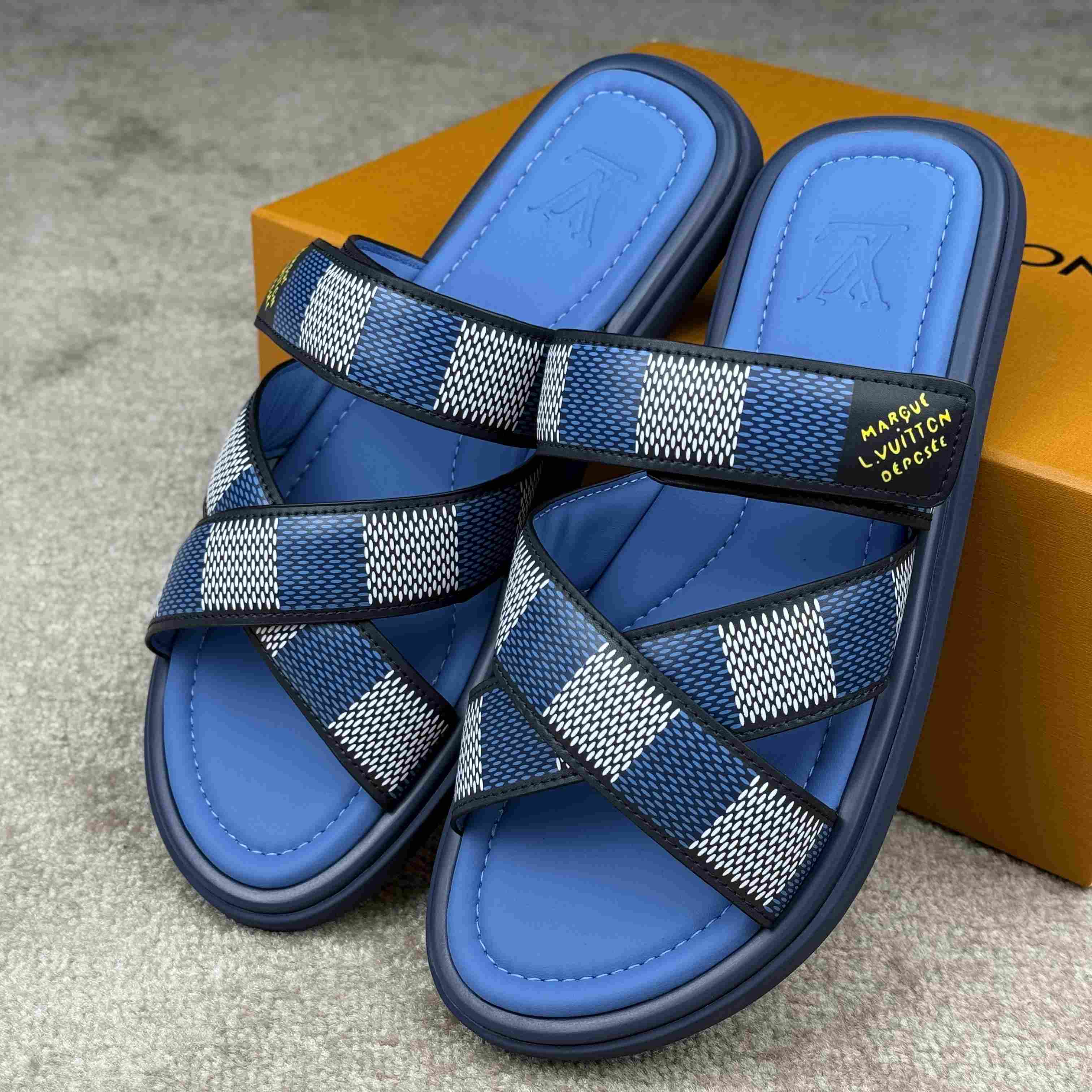 Louis Vuitton LV Venice Mule    1ACRIB - 