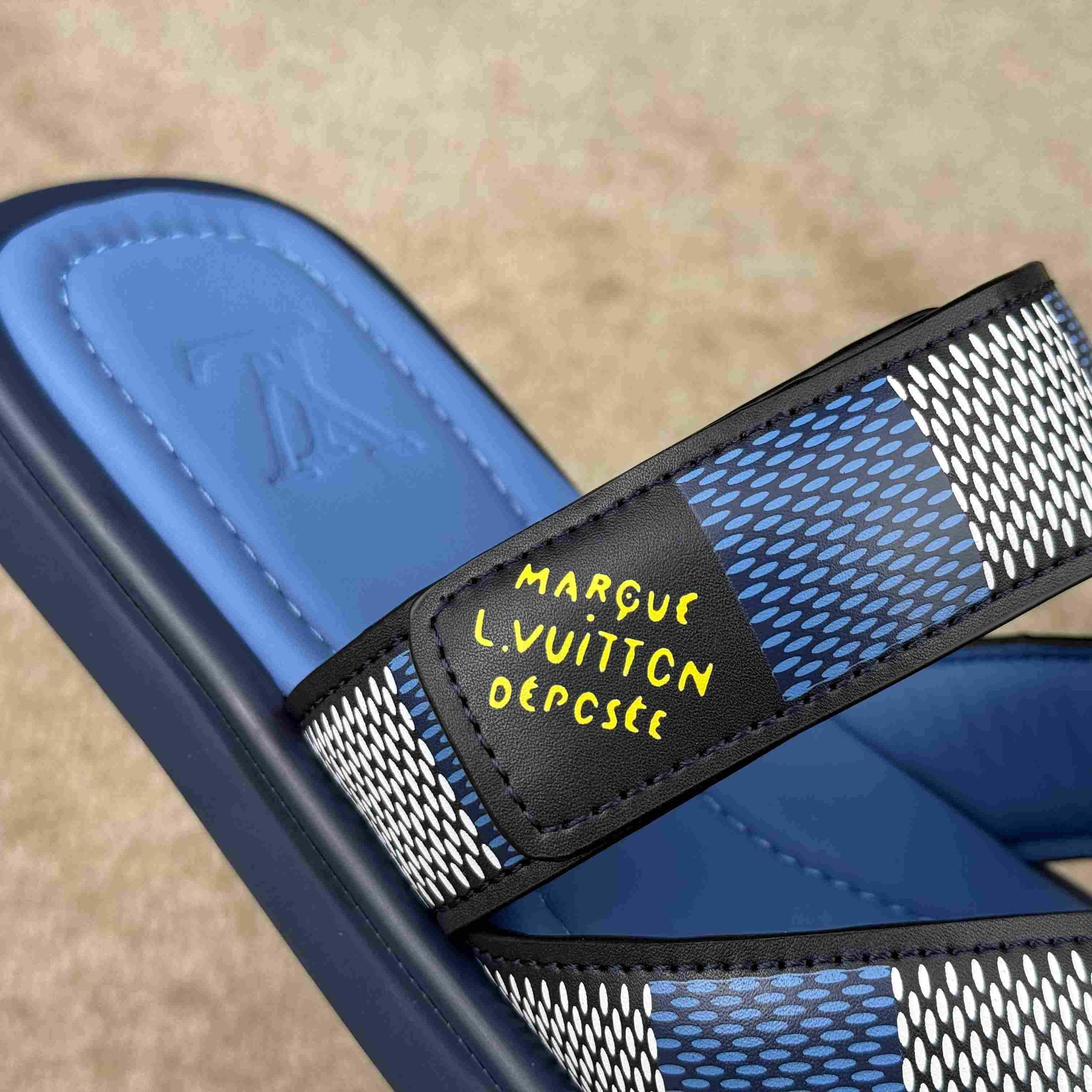 Louis Vuitton LV Venice Mule    1ACRIB - 
