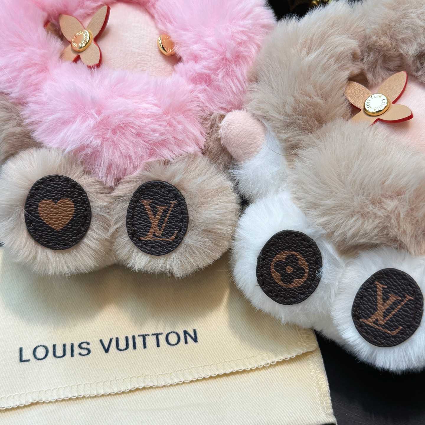Louis Vuitton My Vivienne Bag Charm   M02348 - DesignerGu