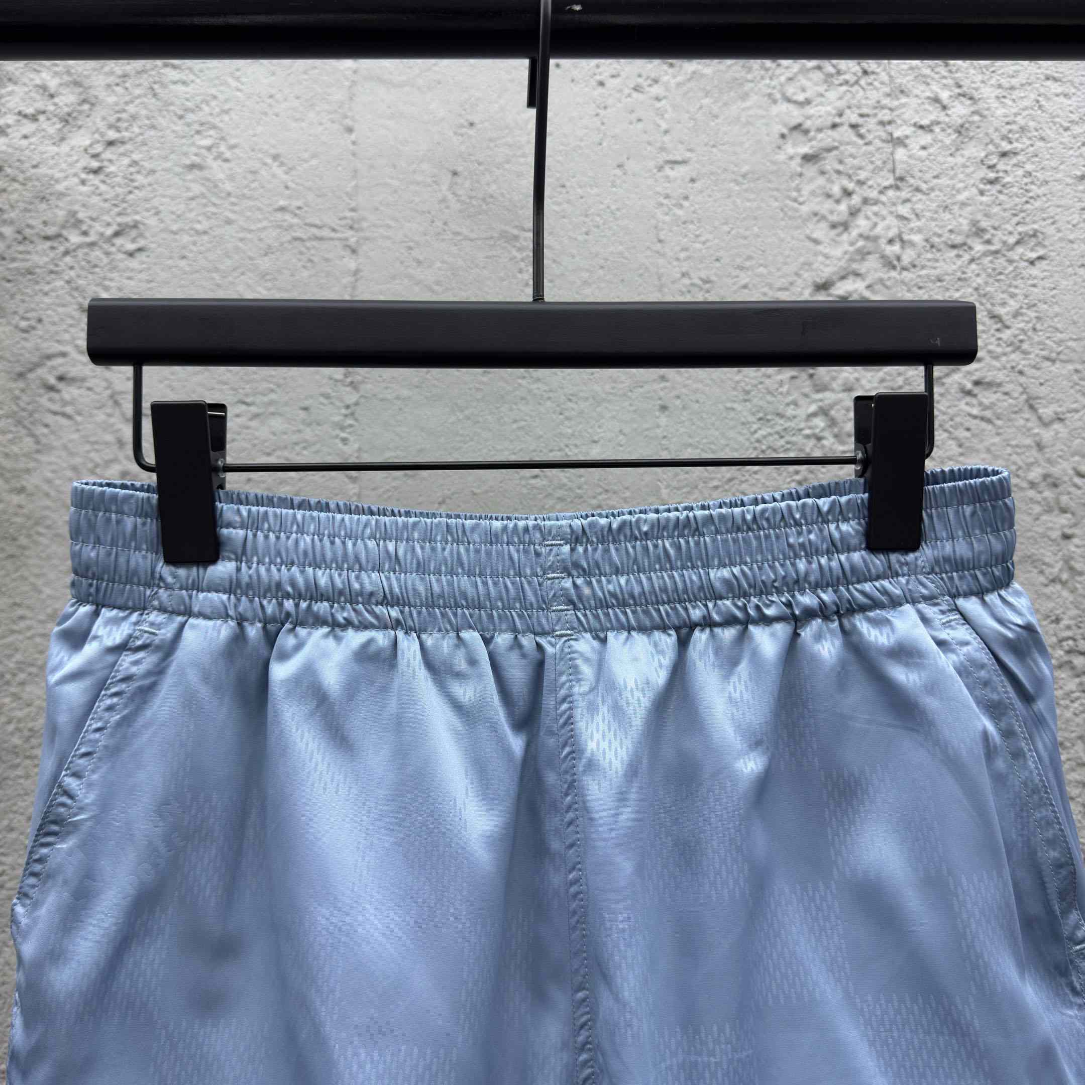 Louis Vuitton Damier Swim Shorts   1AHUWP - 