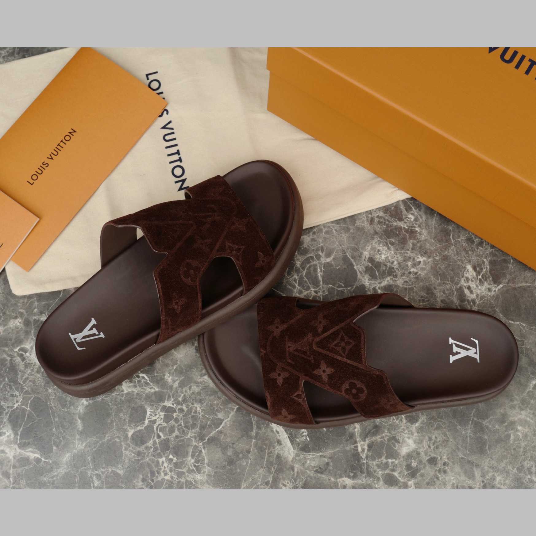 Louis Vuitton LV Oasis Mule   1AHSF9 - DesignerGu