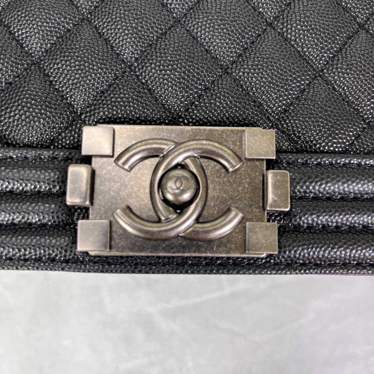 Chanel Boy Handbag  17.5×28×7.5cm   (50% Off Sale)  pb143 - DesignerGu