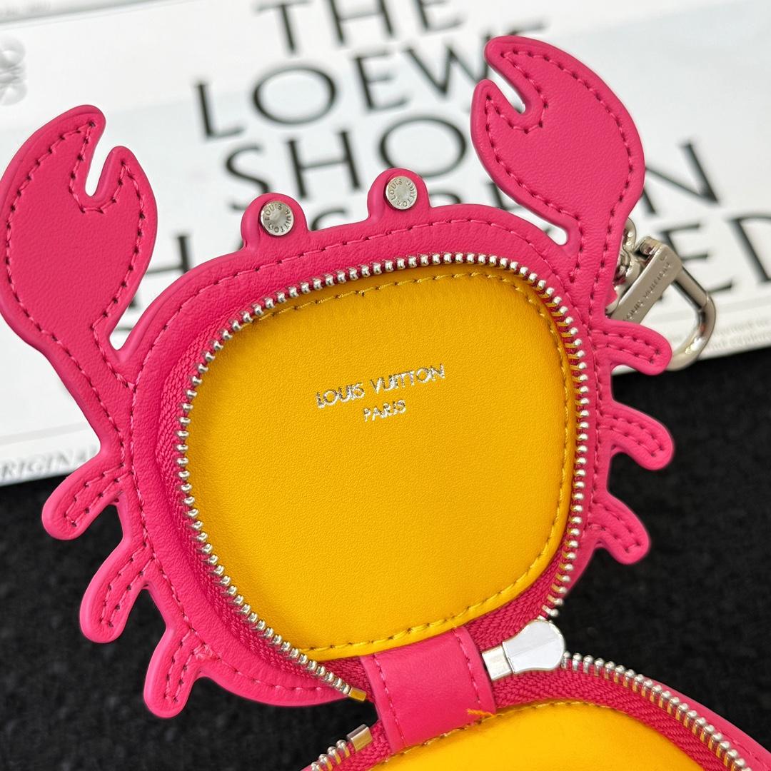 Louis Vuitton LV Crab Bag Charm   M02298 - DesignerGu