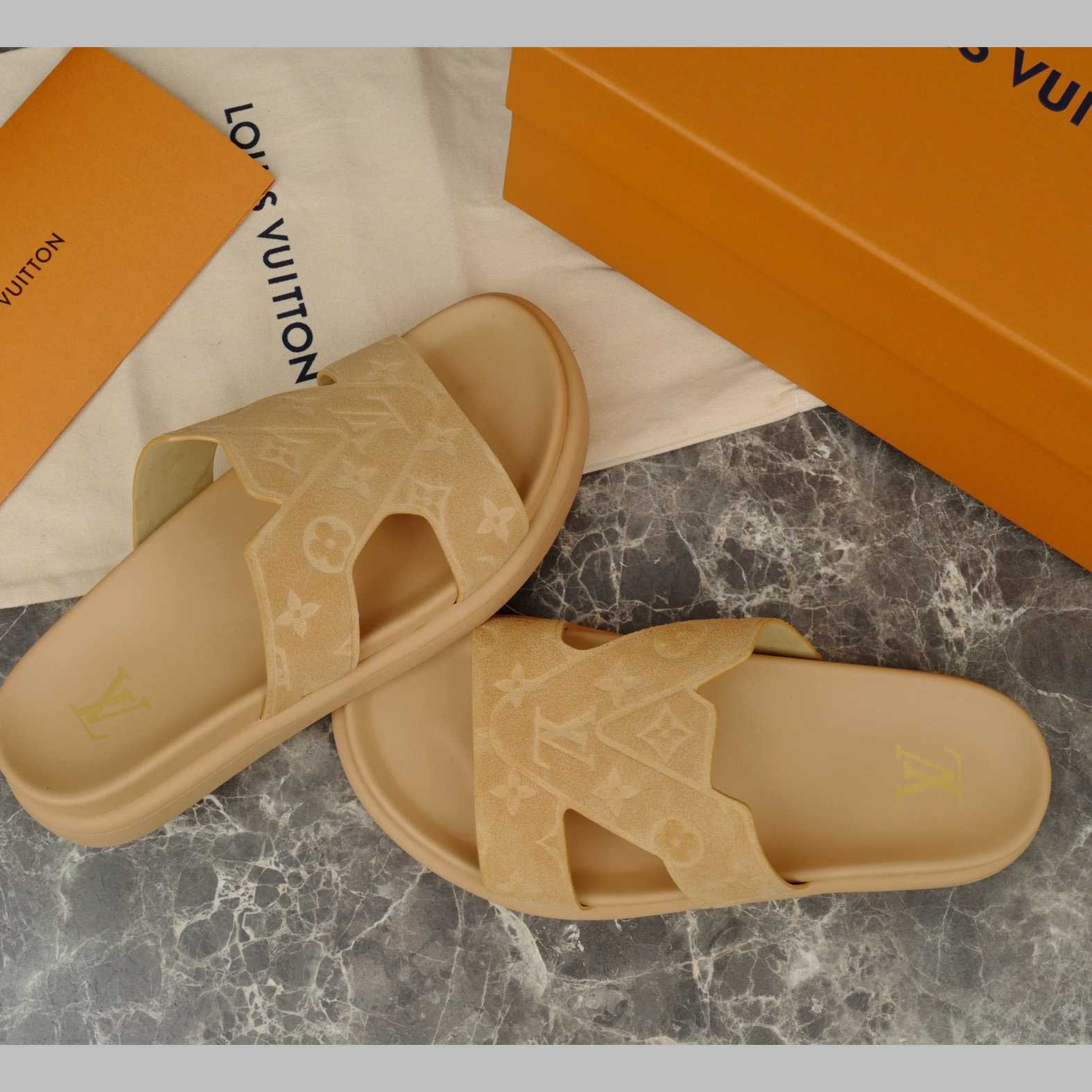 Louis Vuitton LV Oasis Mule   1AHSET - DesignerGu