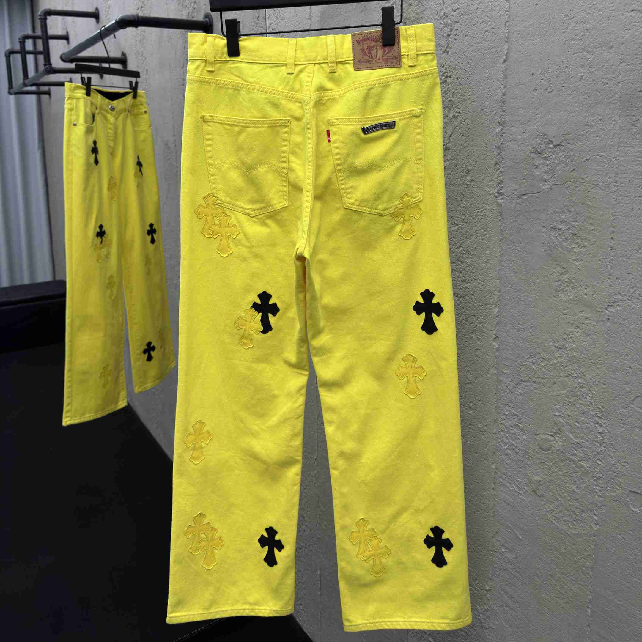 Chrome Hearts Jeans - DesignerGu