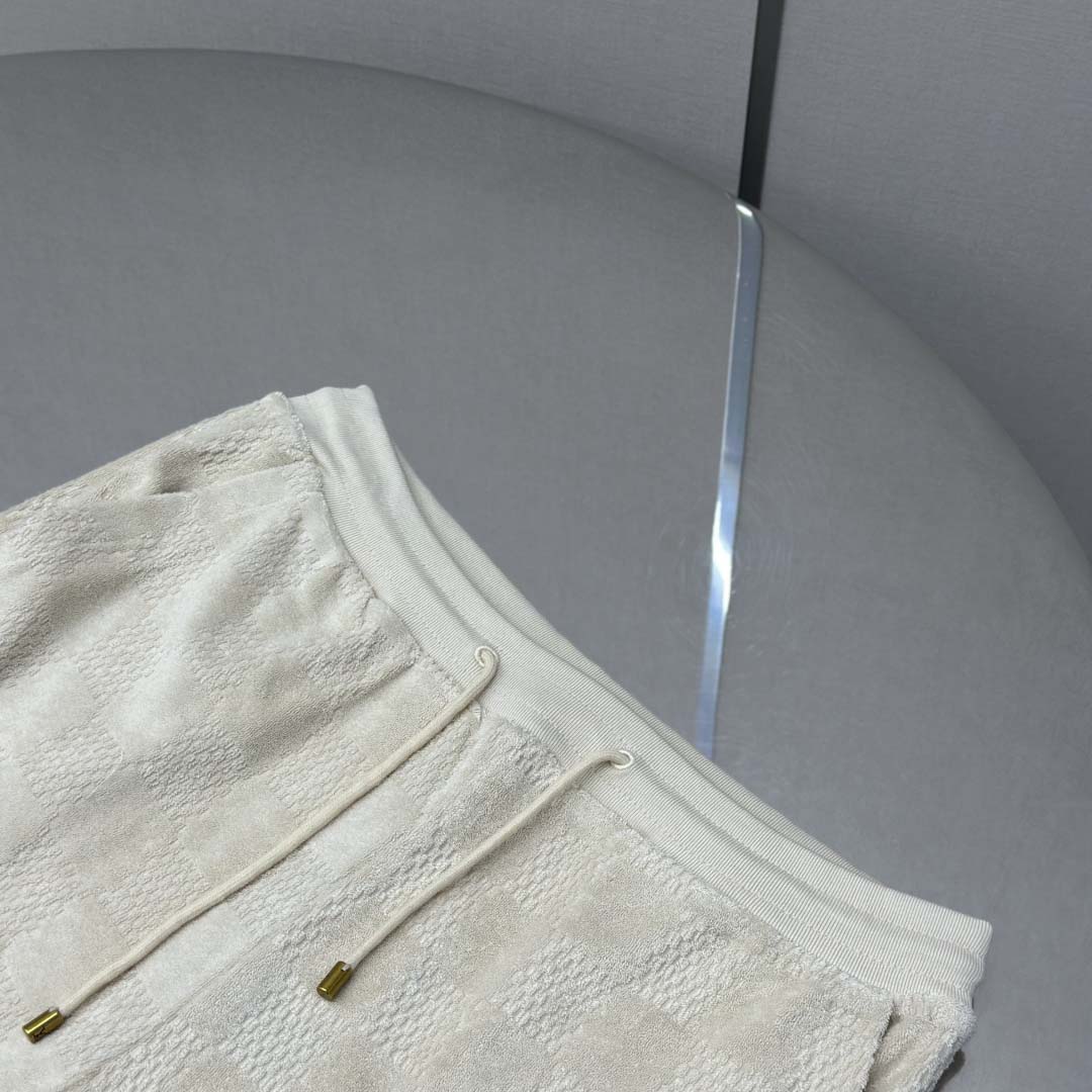 Louis Vuitton Damier French Terry Shorts   1AHUVJ - DesignerGu