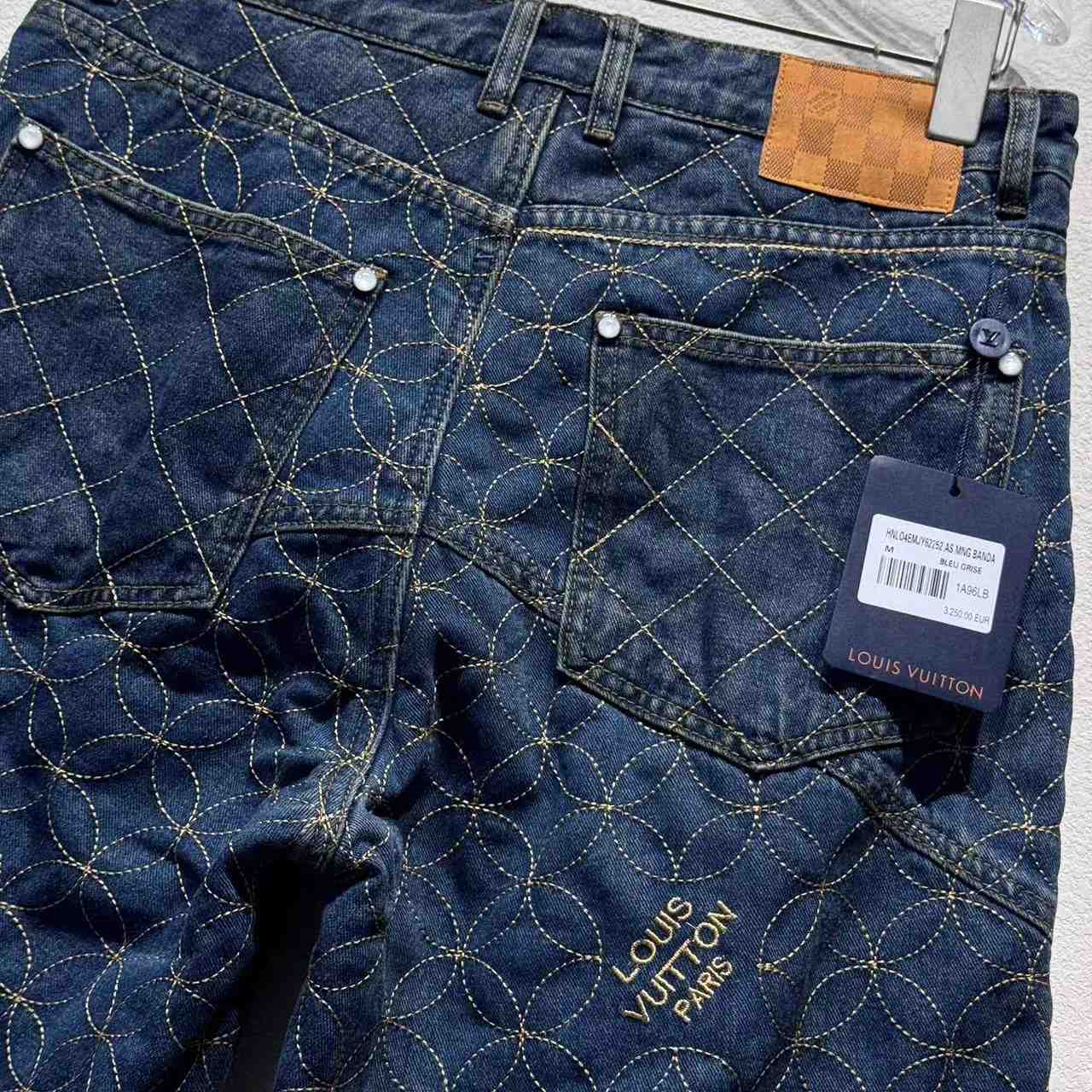 Louis Vuitton Embroidered Workwear Shorts   1AILVC - DesignerGu