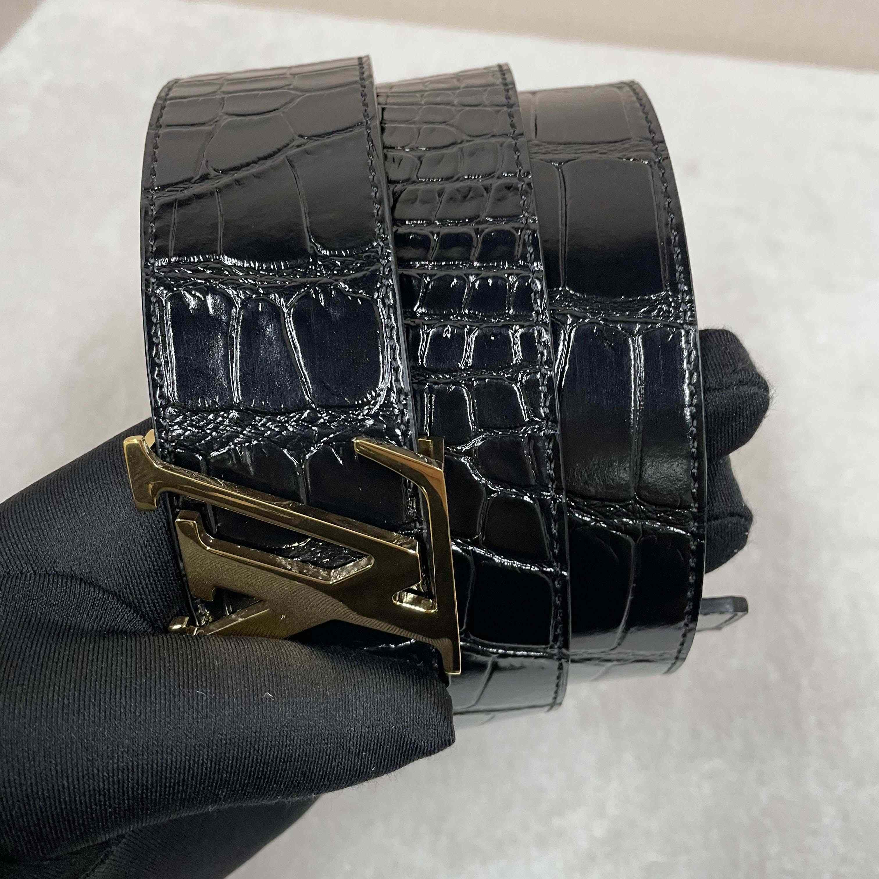 Louis Vuitton LV Initiales 40mm Reversible Belt  M8502U - DesignerGu